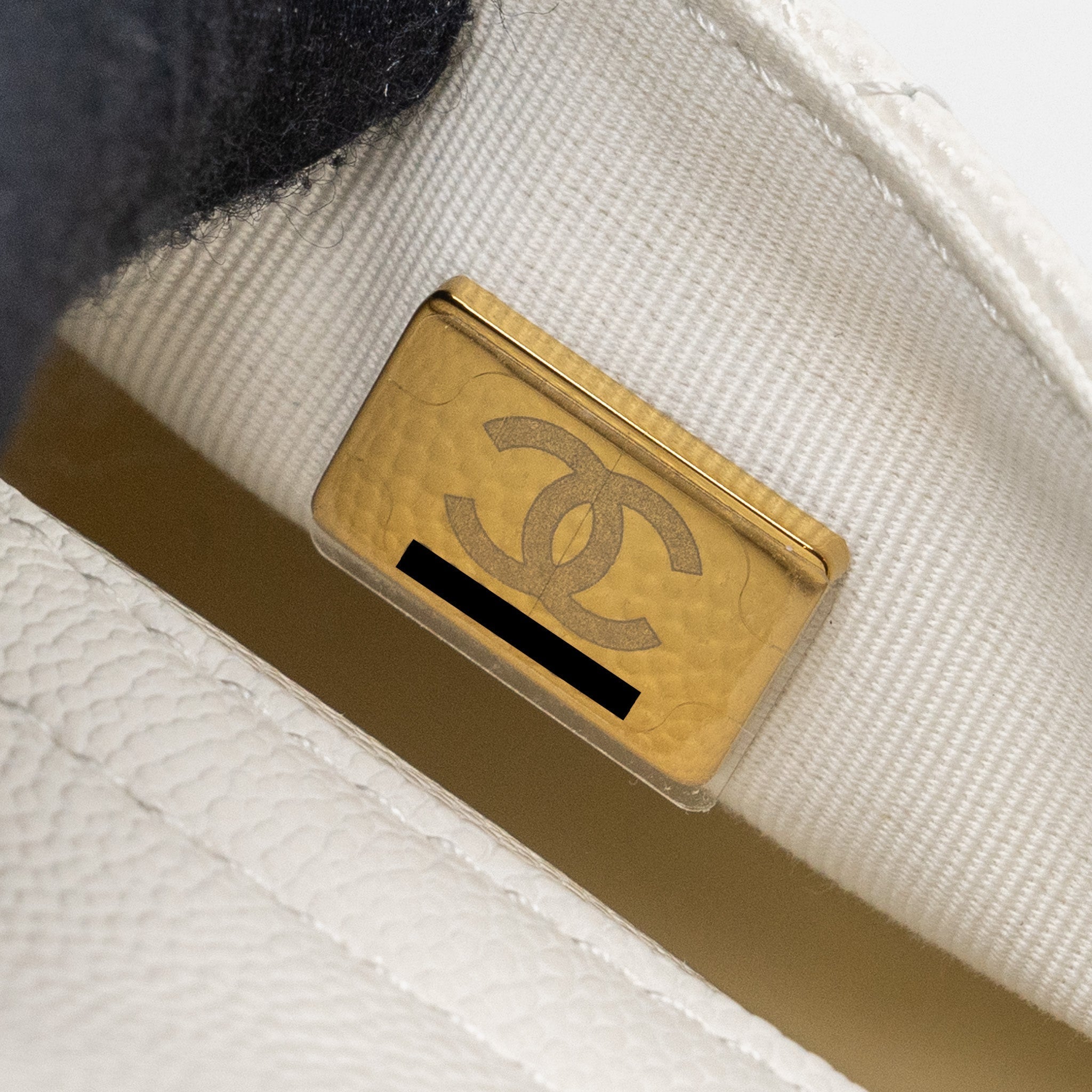 CHANEL 23K TRIPLE POCKET MINI BACKPACK CAVIAR WHITE LGHW(MICROCHIP)