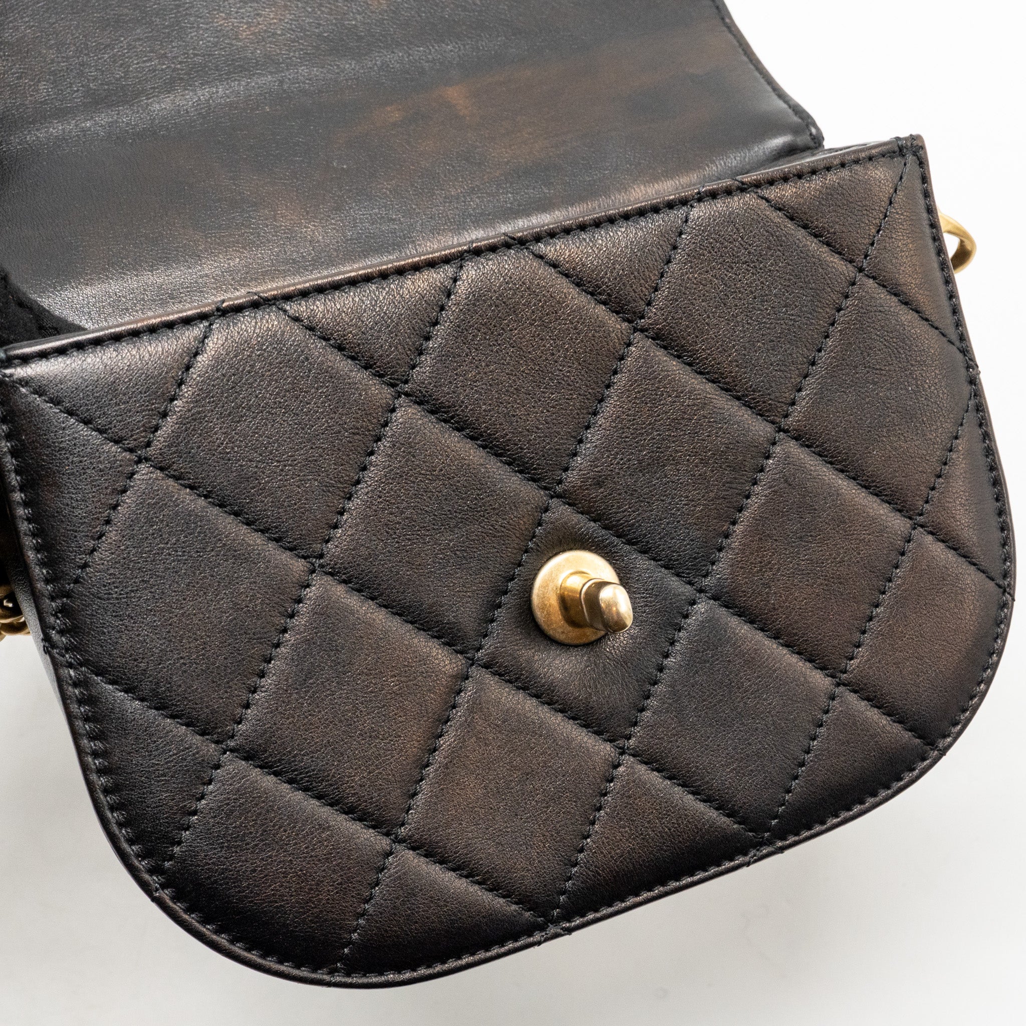 CHANEL 21S MOON MESSENGER BAG CALFSKIN BLACK GHW