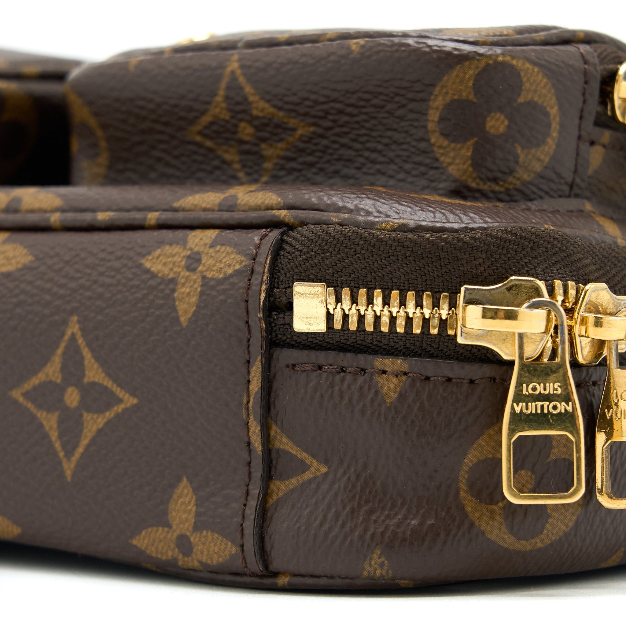 LOUIS VUITTON UTILITY CROSSBODY BAG MONOGRAM CANVAS GHW