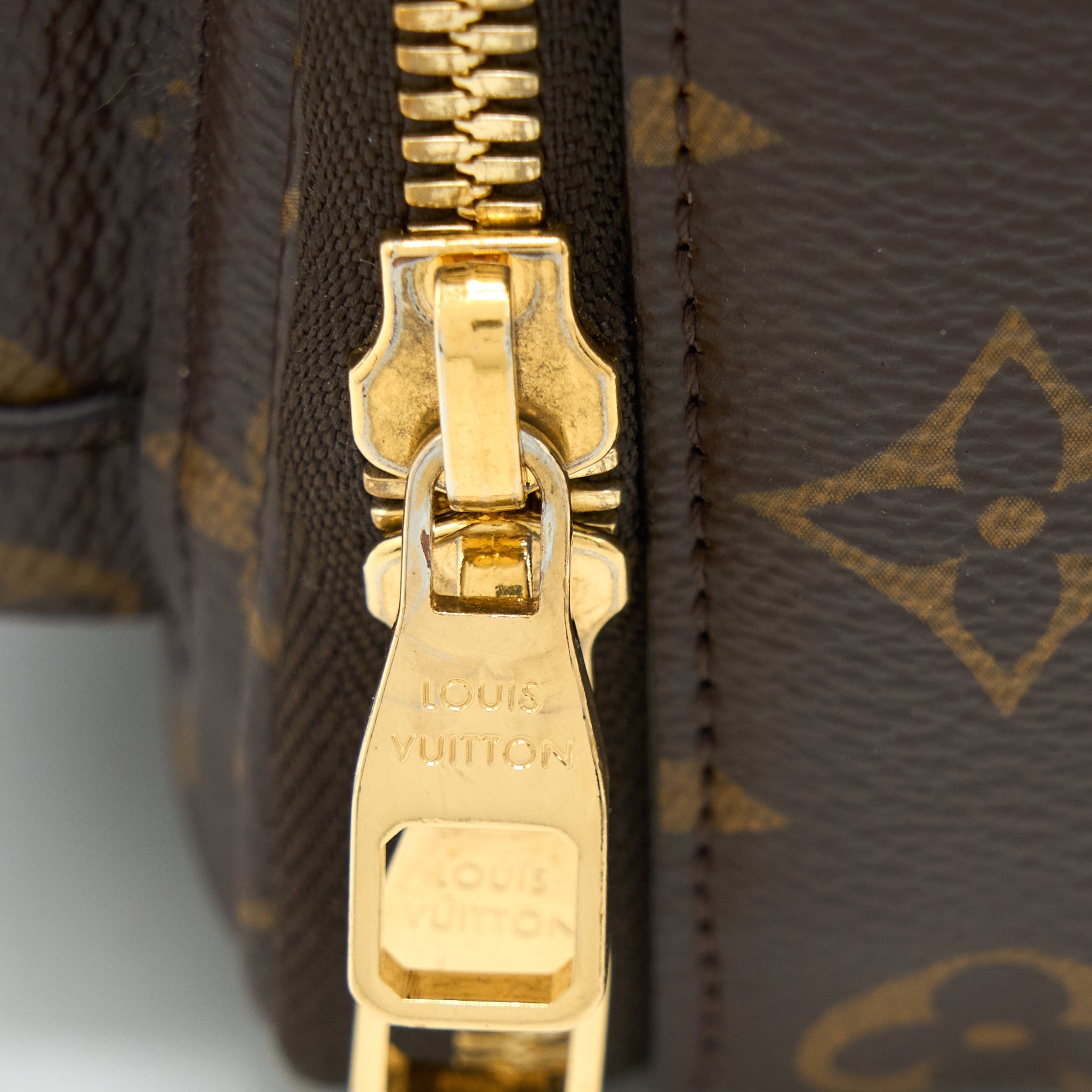 LOUIS VUITTON UTILITY CROSSBODY BAG MONOGRAM CANVAS GHW