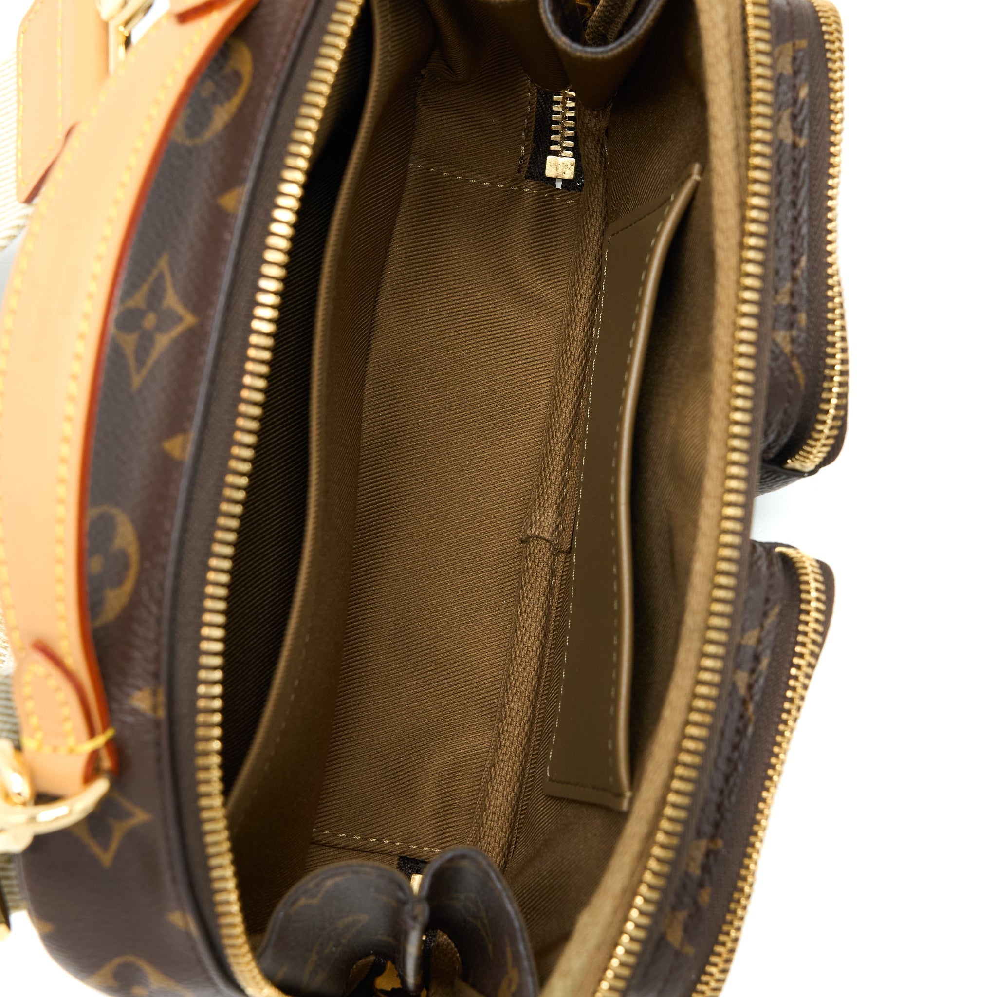 LOUIS VUITTON UTILITY CROSSBODY BAG MONOGRAM CANVAS GHW