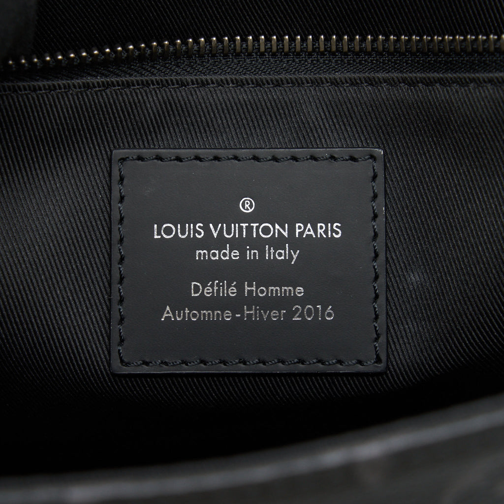 LOUIS VUITTON ECLIPSE VOYAGER MESSENGER BAG MONOGRAM CANVAS BLACK YEAR 2020