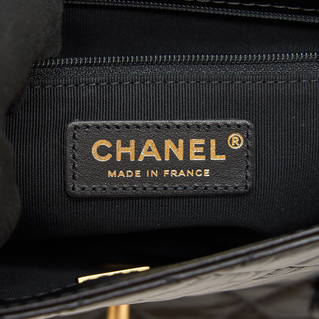 CHANEL 21B MESSENGER BAG CALFSKIN BLACK GHW