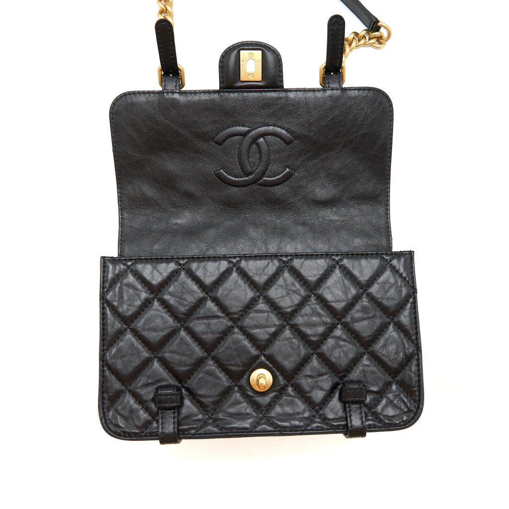CHANEL 21B MESSENGER BAG CALFSKIN BLACK GHW