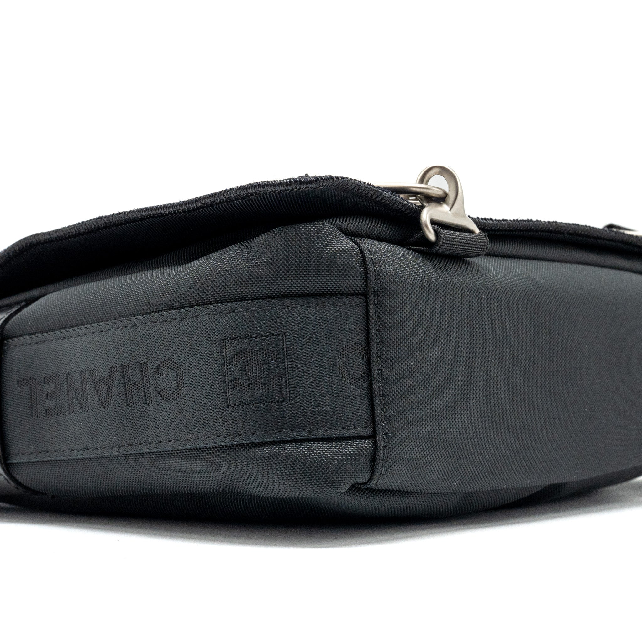 CHANEL VINTAGE MESSENGER SHOULDER BAG FELT/CANVAS BLACK SHW