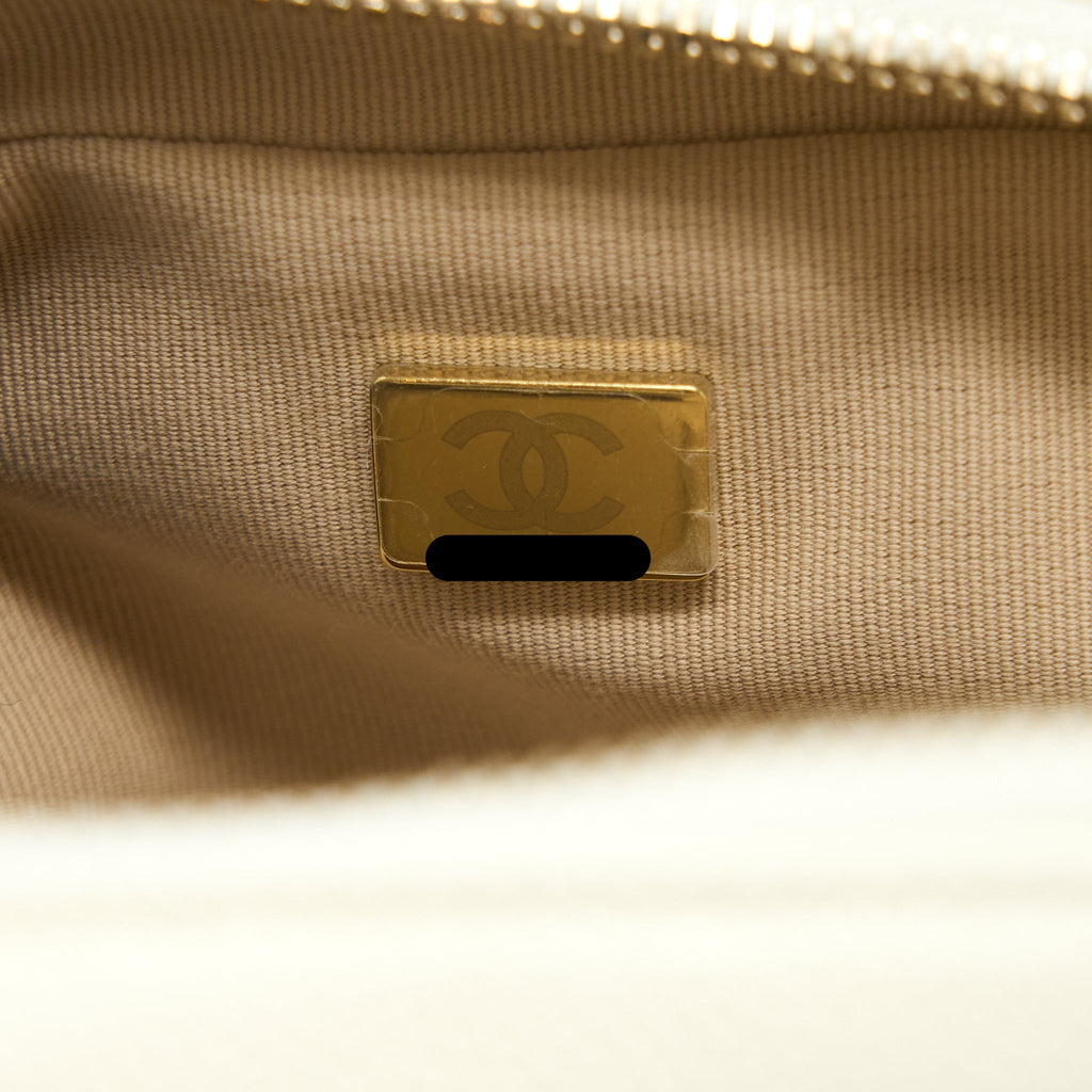CHANEL 22P FLAP BACKPACK CAVIAR WHITE BRUSHED GHW (MICROCHIP)