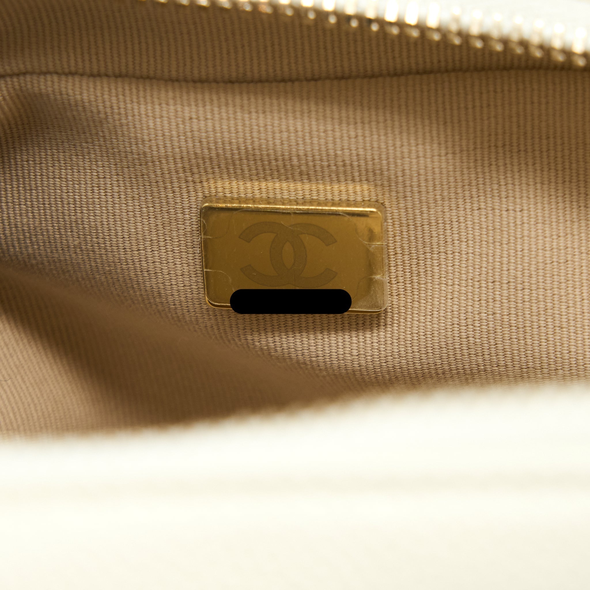 CHANEL 22P FLAP BACKPACK CAVIAR WHITE BRUSHED GHW (MICROCHIP)