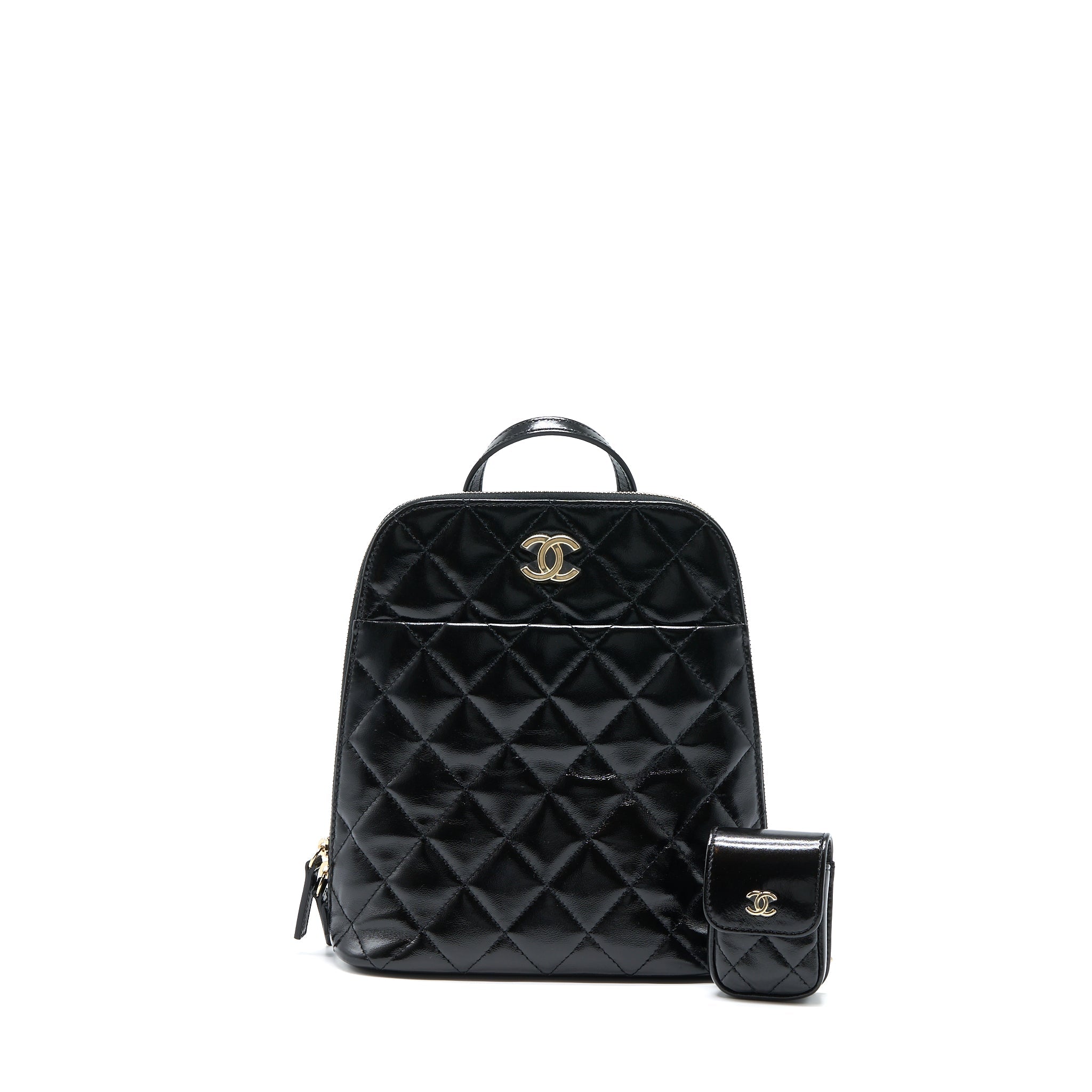 CHANEL 22A BACKPACK PATENT BLACK LGHW (MICROCHIP)