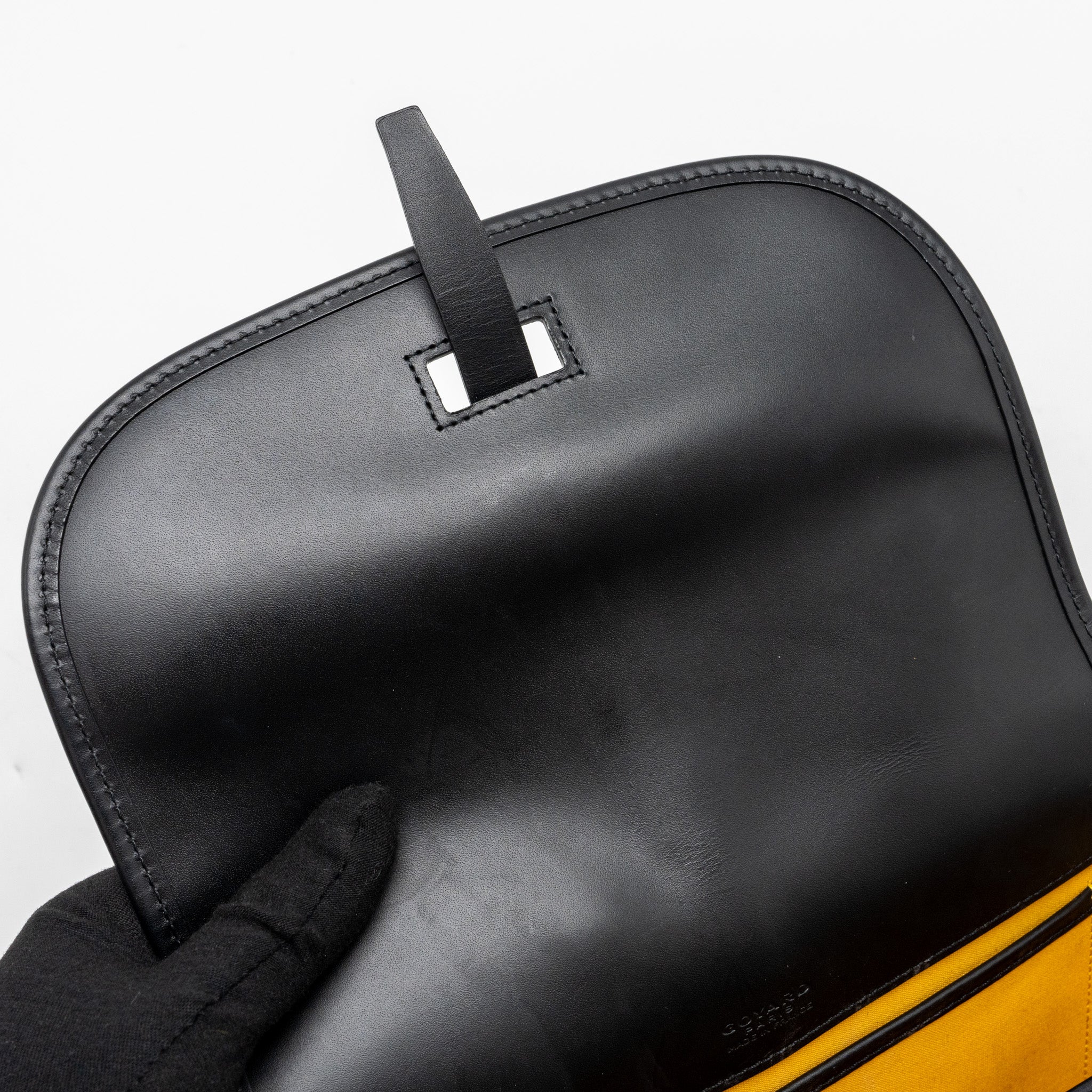 GOYARD BELVEDERE PM MESSENGER BAG GOYARDLINE CANVAS / CALFSKIN BLACK SHW