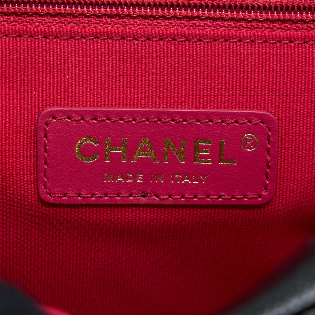 CHANEL 22P FLAP BACKPACK CAVIAR BLACK GHW (MICROCHIP)