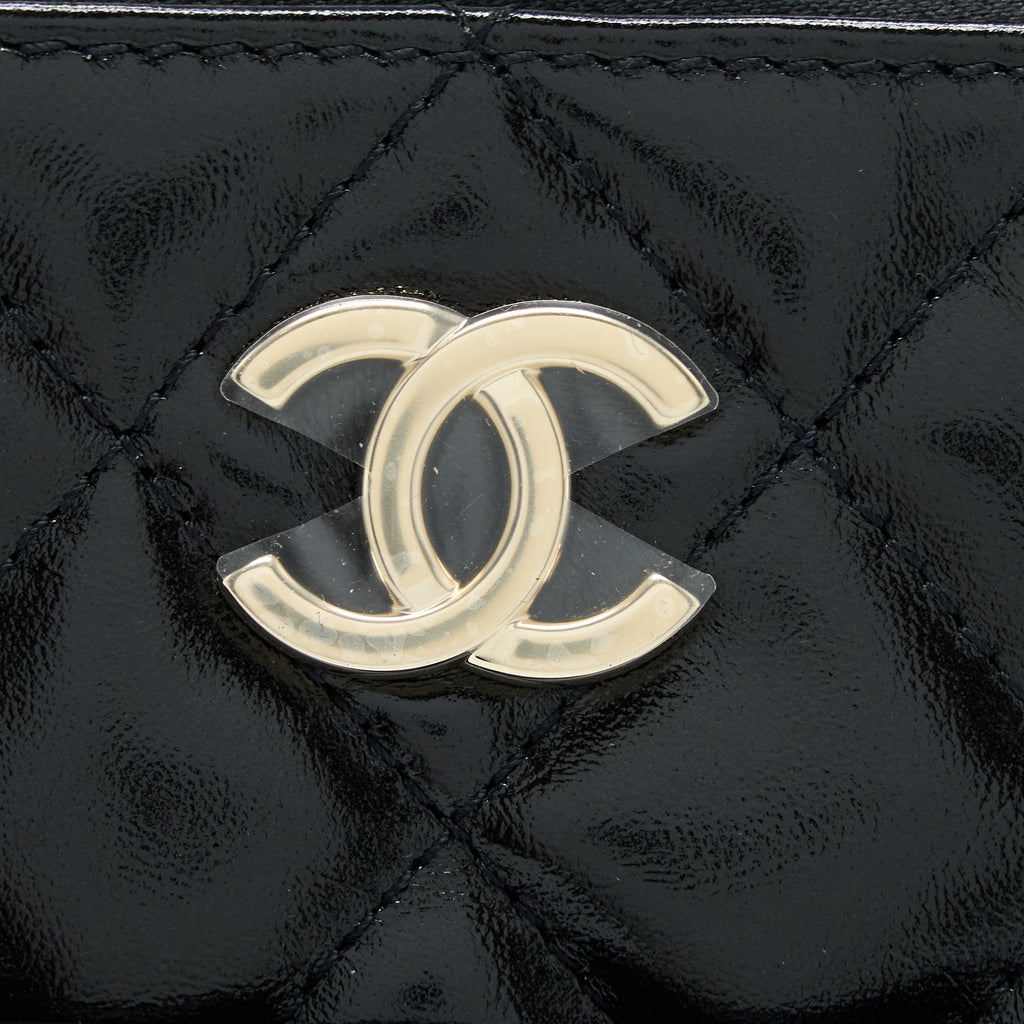 CHANEL 22A BACKPACK PATENT BLACK LGHW (MICROCHIP)