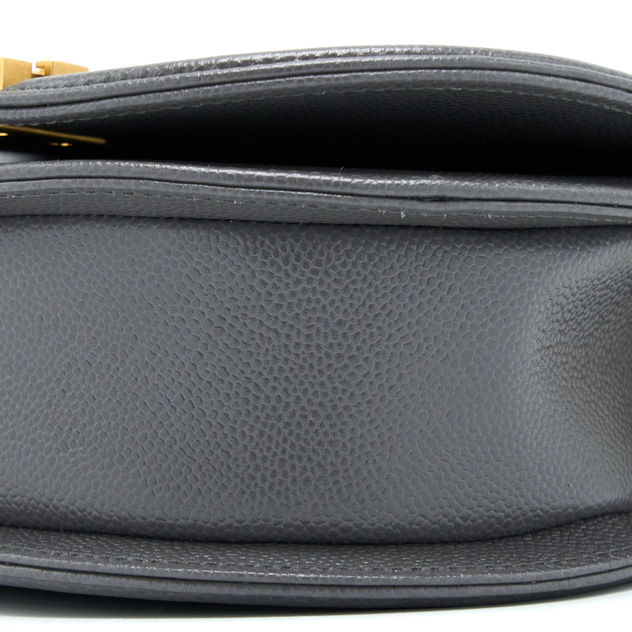 CHANEL 22A BOY MESSENGER BAG CAVIAR GREY GHW (MICROCHIP)