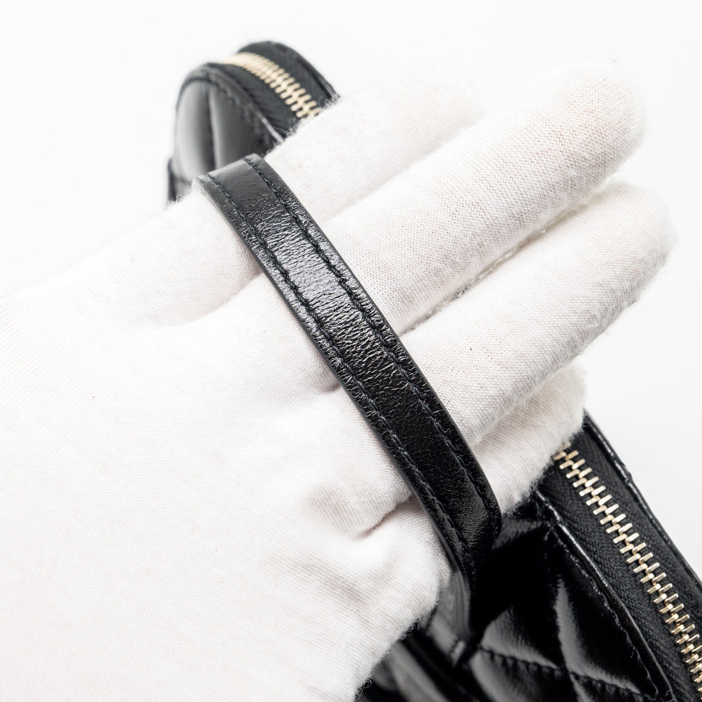 CHANEL 22A MINI BACKPACK PATENT BLACK LGHW (MICROCHIP)