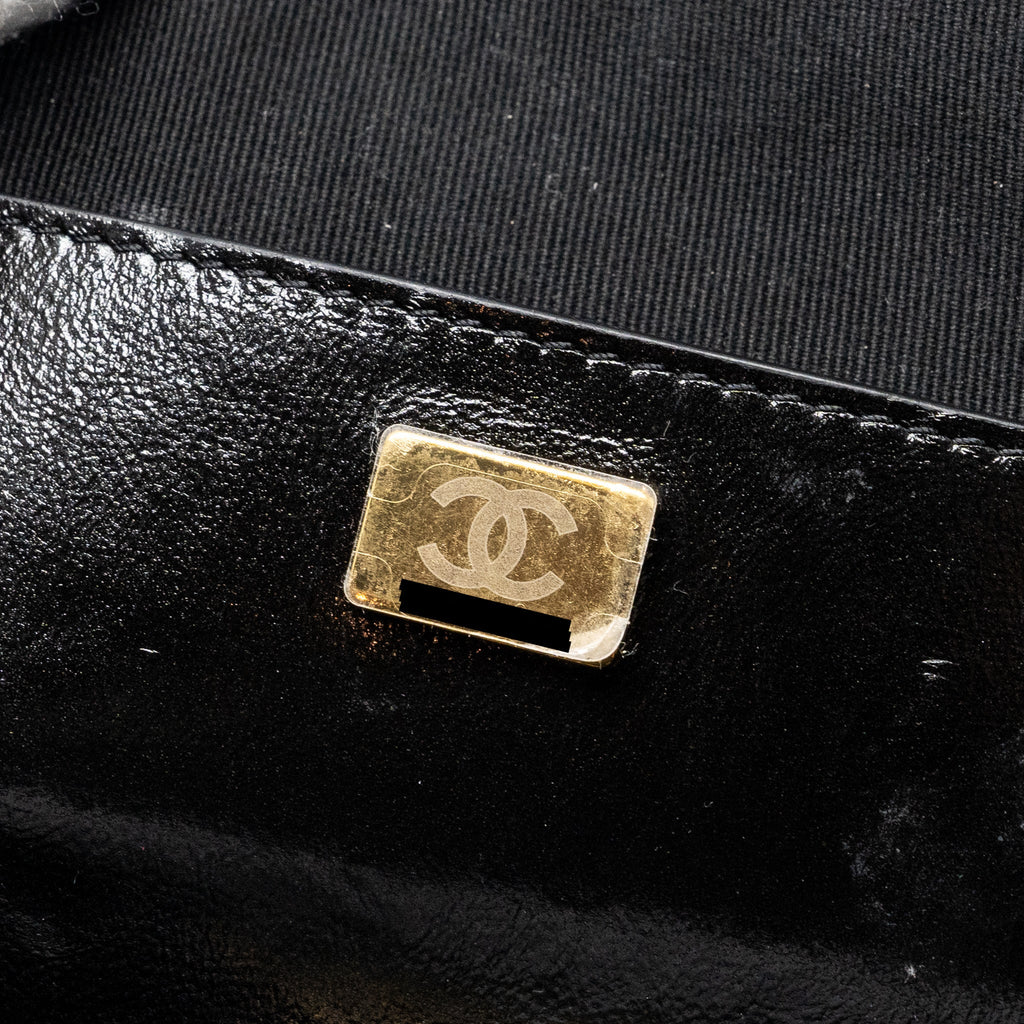 CHANEL 22A MINI BACKPACK PATENT BLACK LGHW (MICROCHIP)
