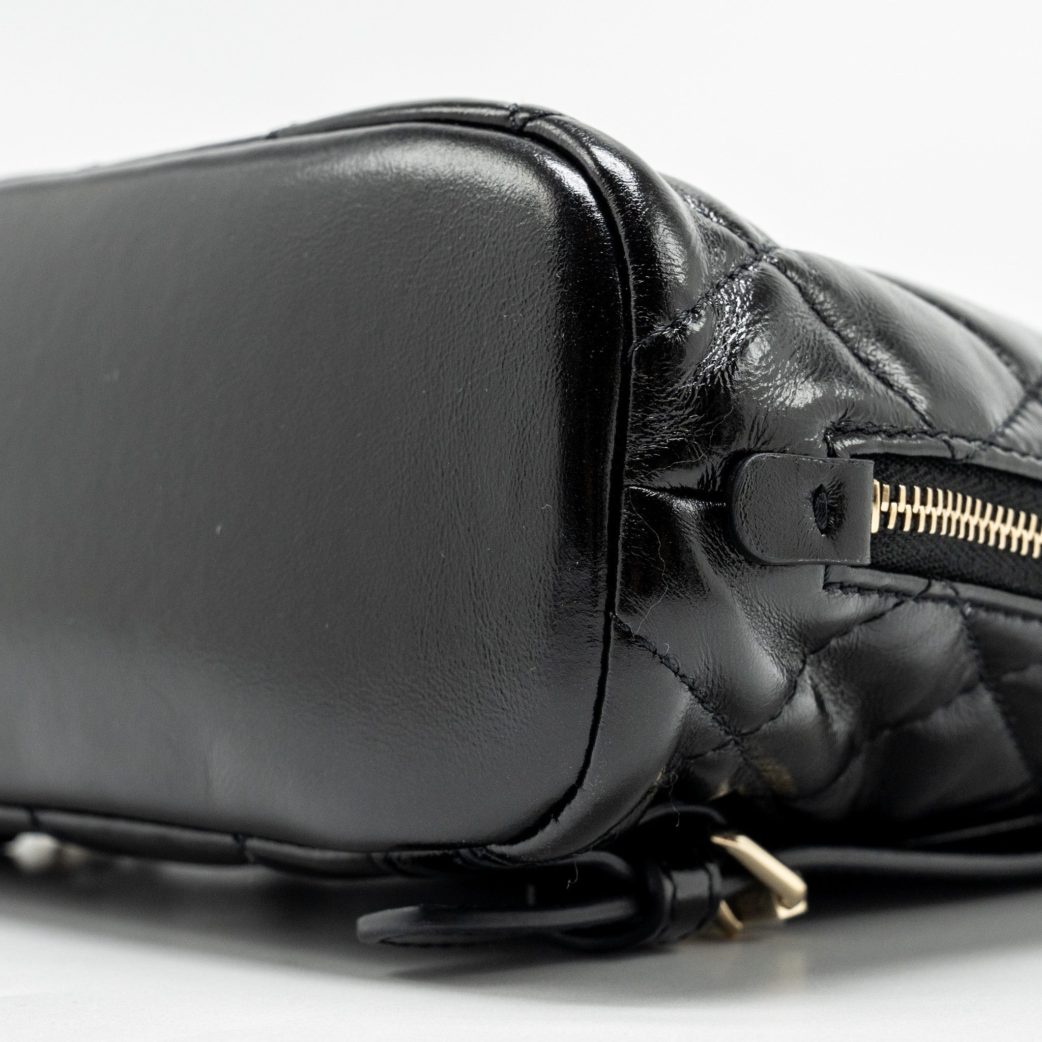 CHANEL 22A MINI BACKPACK PATENT BLACK LGHW (MICROCHIP)