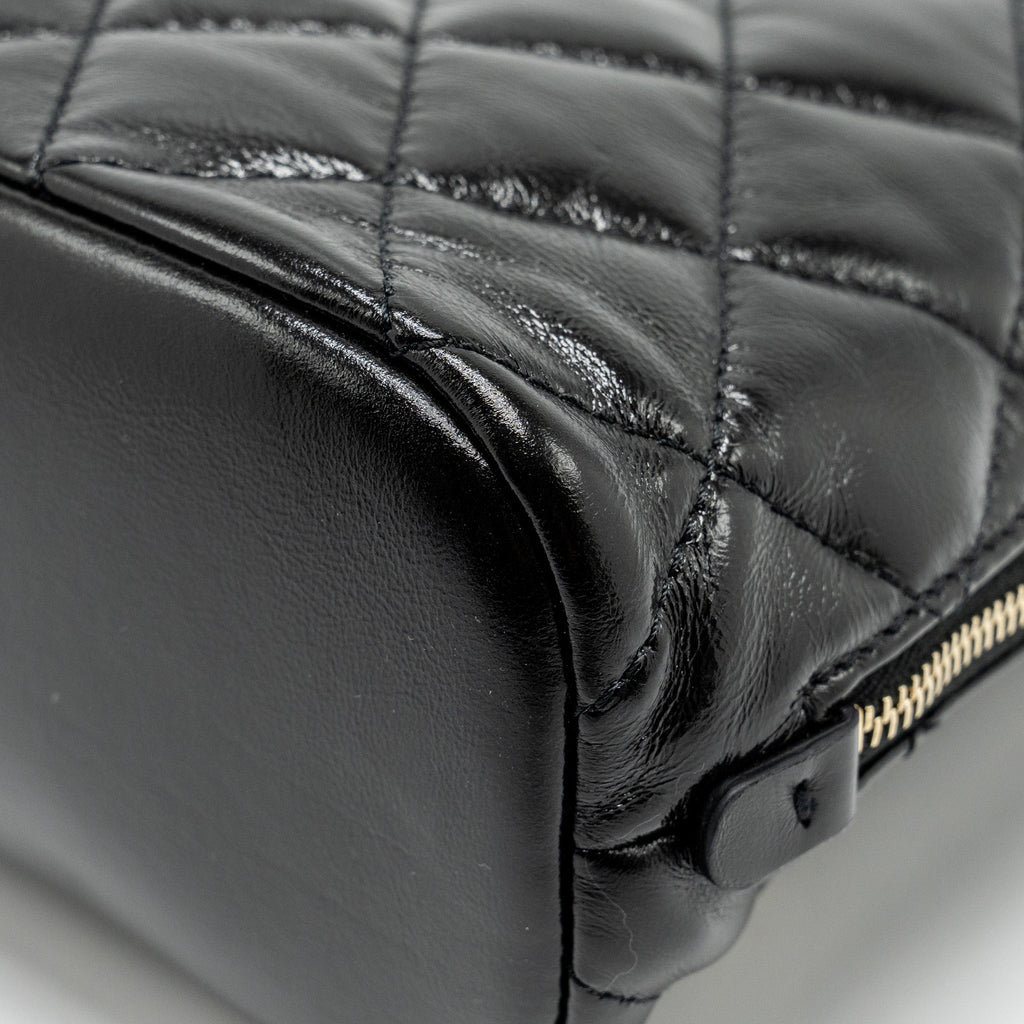 CHANEL 22A MINI BACKPACK PATENT BLACK LGHW (MICROCHIP)