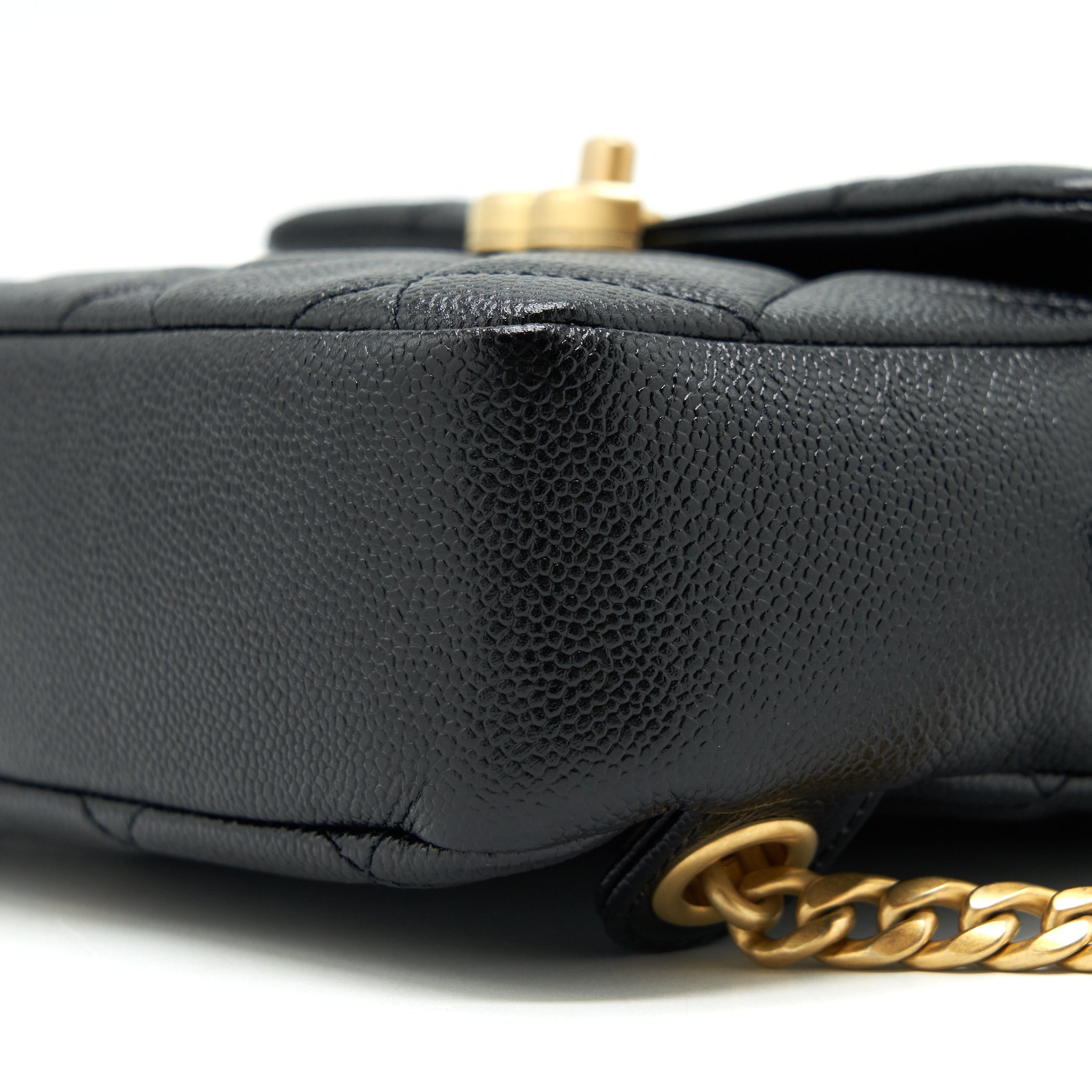 CHANEL 22P FLAP BACKPACK CAVIAR BLACK GHW