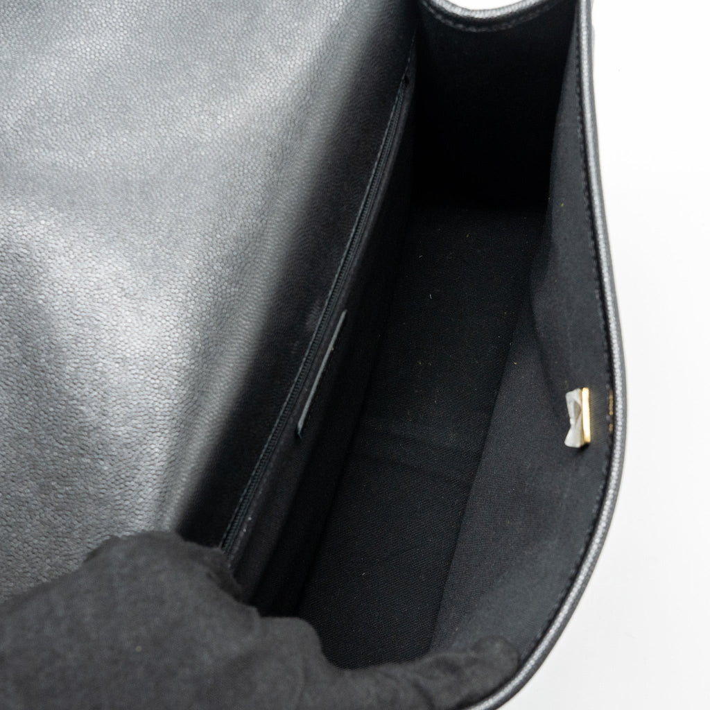 CHANEL 22K LARGE BACKPACK CAVIAR BLACK GHW(MICROCHIP)