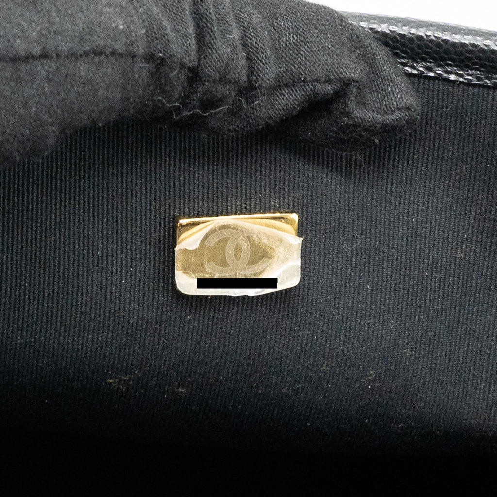 CHANEL 22K LARGE BACKPACK CAVIAR BLACK GHW(MICROCHIP)