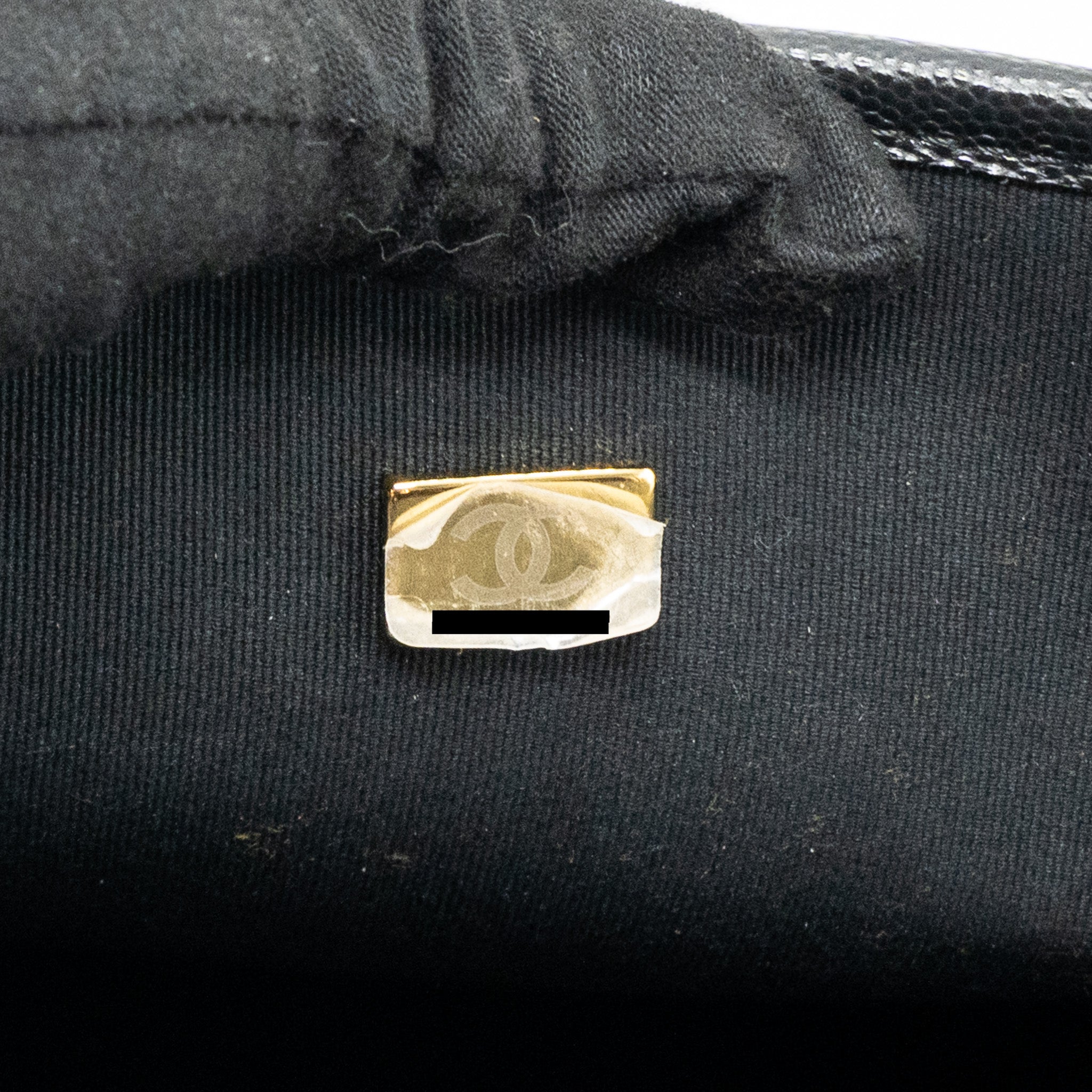 CHANEL 22K LARGE BACKPACK CAVIAR BLACK GHW(MICROCHIP)
