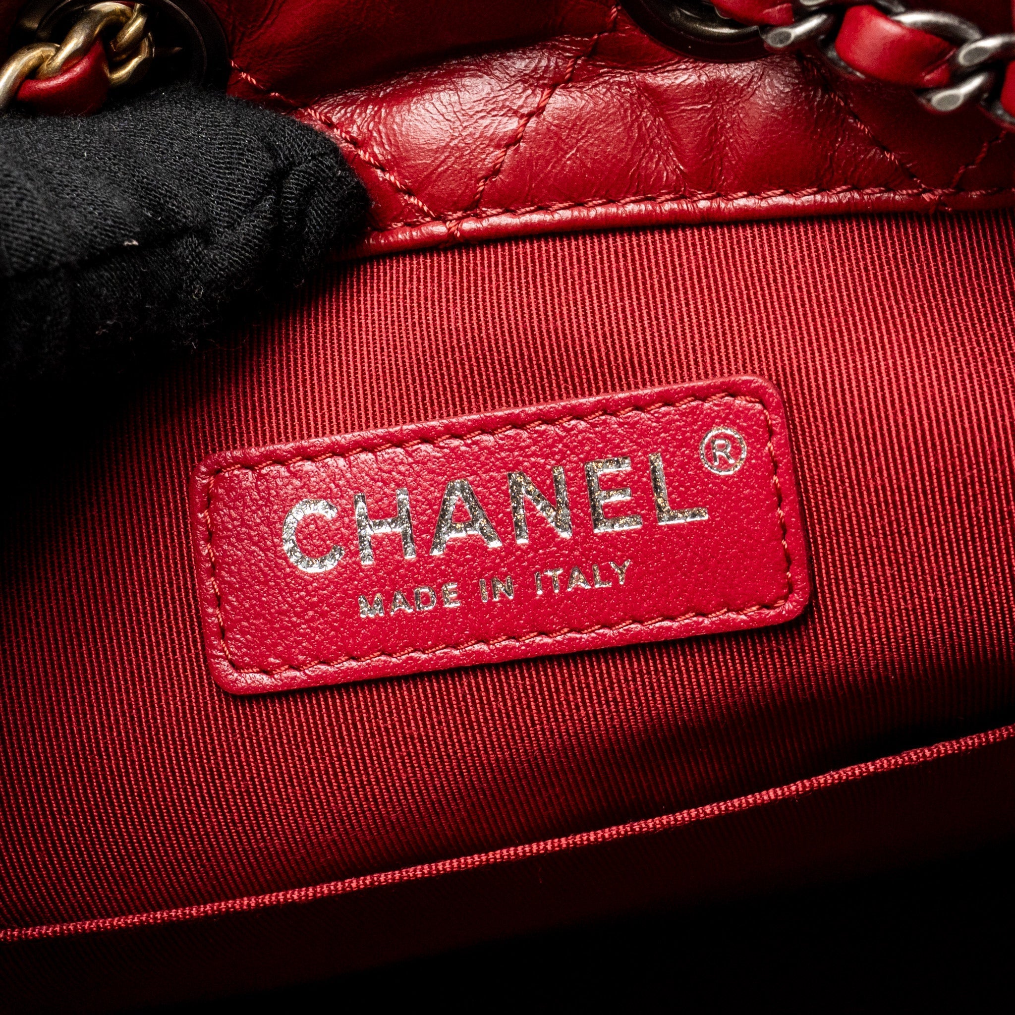 CHANEL SMALL GABRIELLE BACKPACK CALFSKIN RED MULTICOLOUR HARDWARE