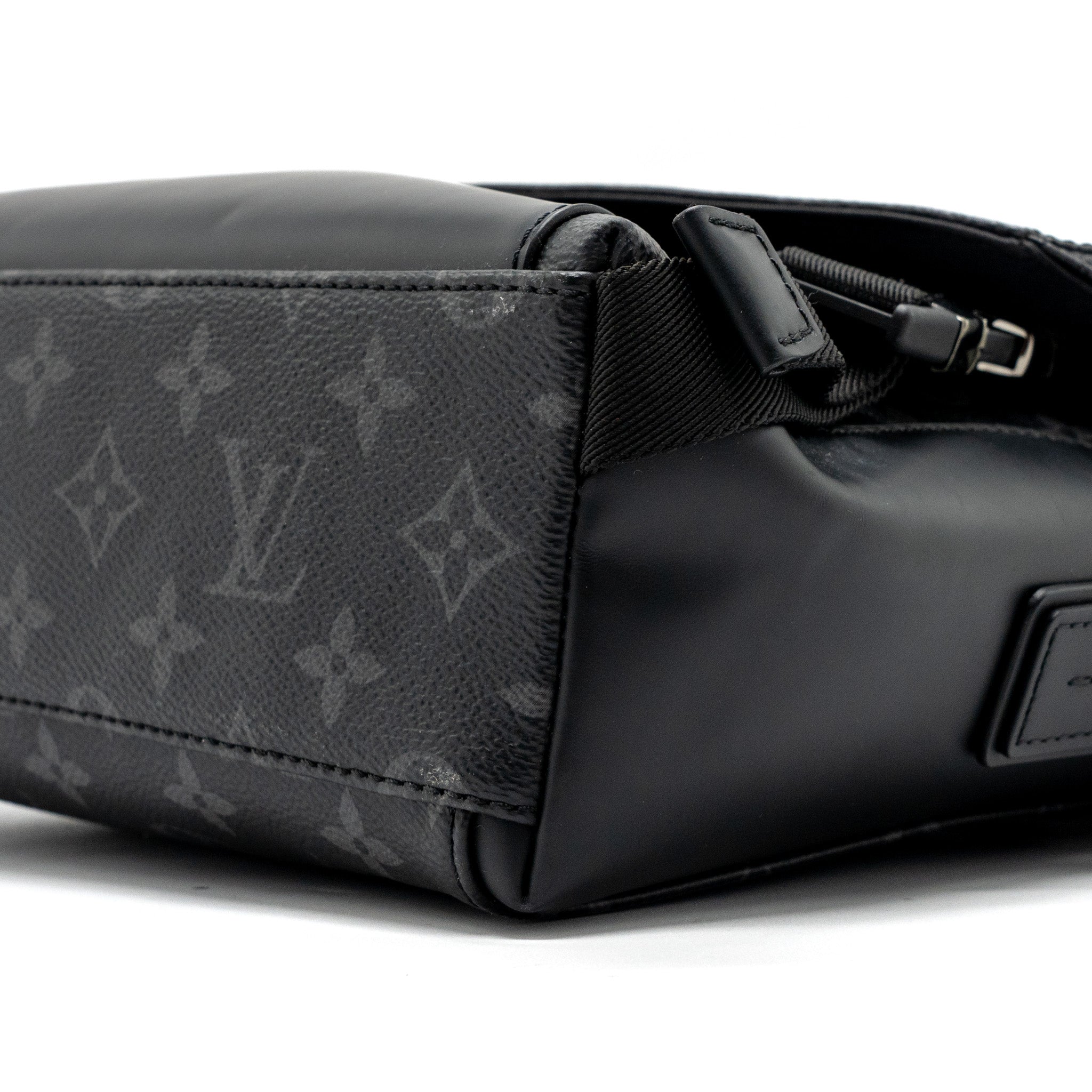 LOUIS VUITTON MESSENGER PM VOYOGER MONOGRAM ECLIPSE CANVAS BLACK SHW