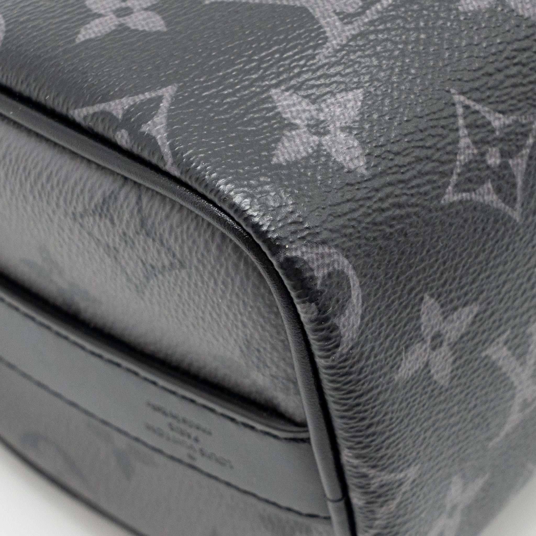 LOUIS VUITTON KEEPALL BANDOULIERE 25 MONOGRAM ECLIPSE SHW