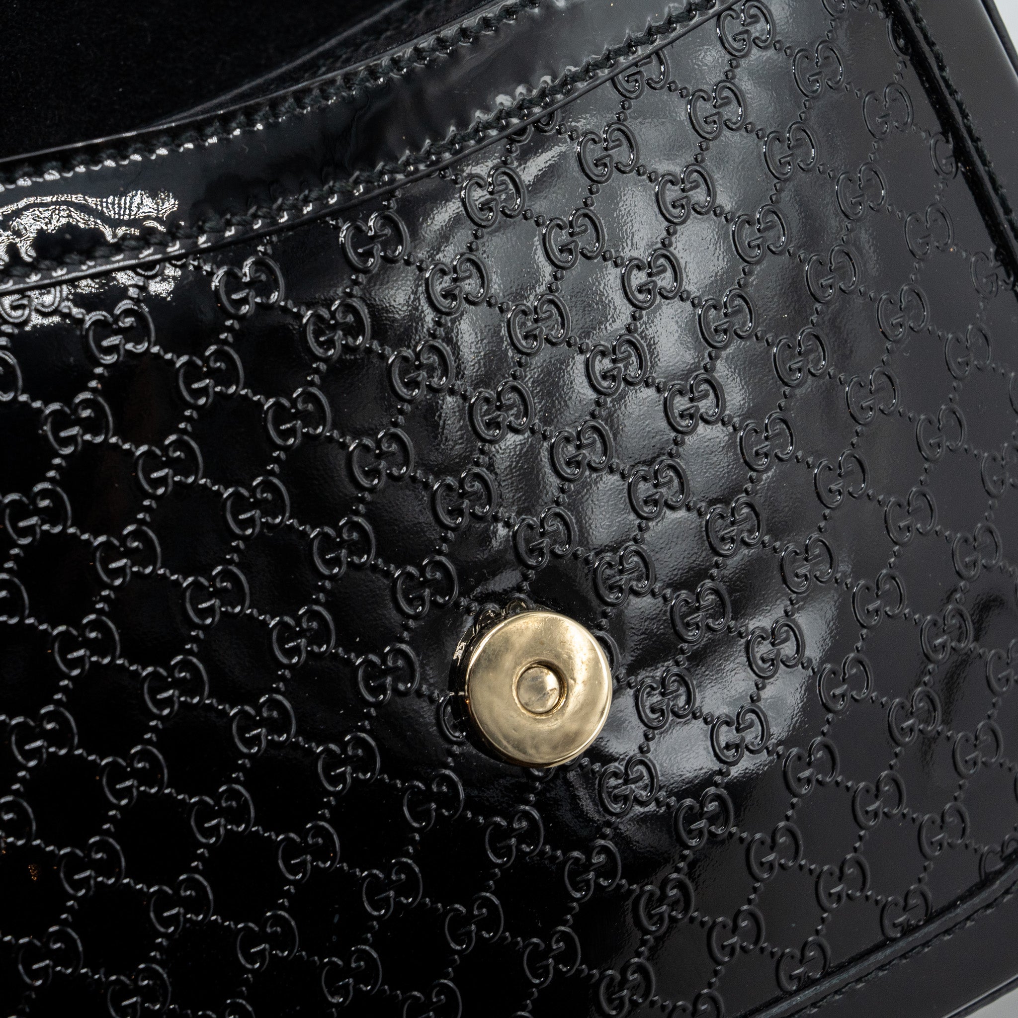 GUCCI MESSENGER CROSSBODY BAG PATENT BLACK LGHW