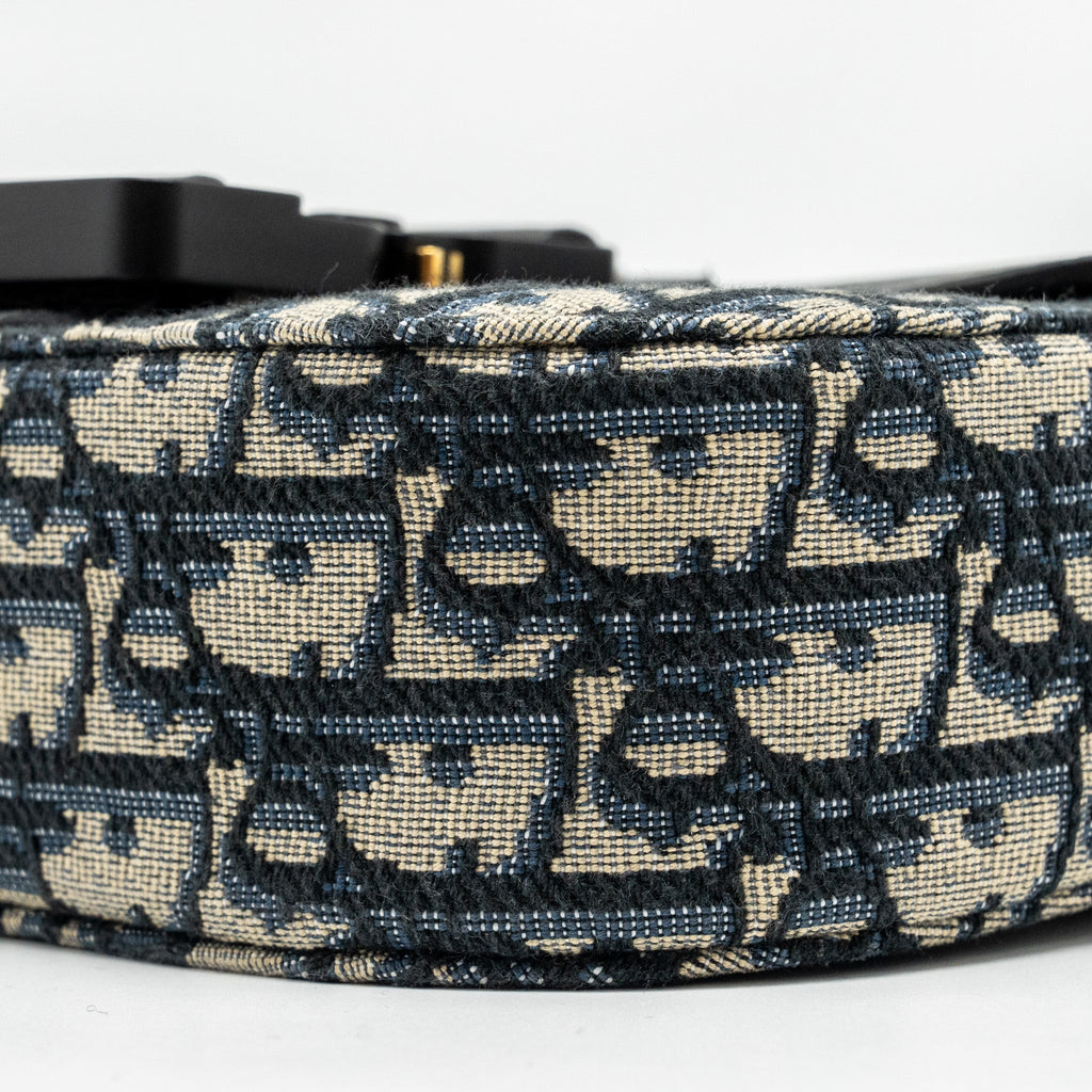 DIOR HOMME MINI SADDLE MESSENGER BAG WITH FLAP OBLIQUE JACQUARD/GRAINED CALFSKIN MULTICOLOUR HARDWARE