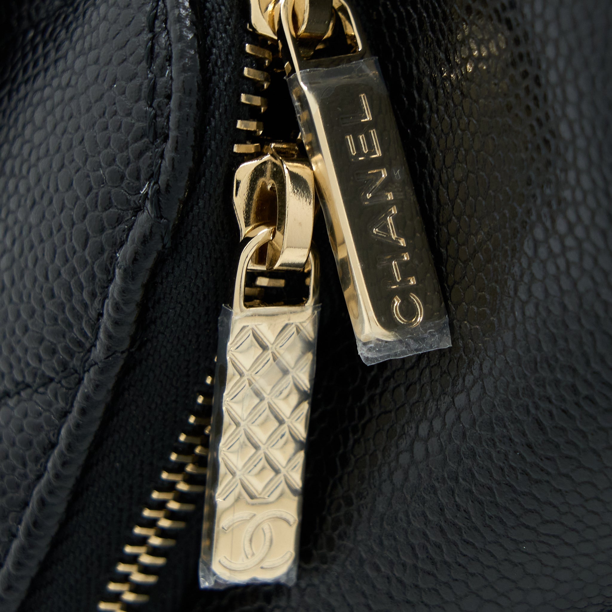 CHANEL 22B AFFINITY MINI BACKPACK CAVIAR BLACK LGHW(MICROCHIP)