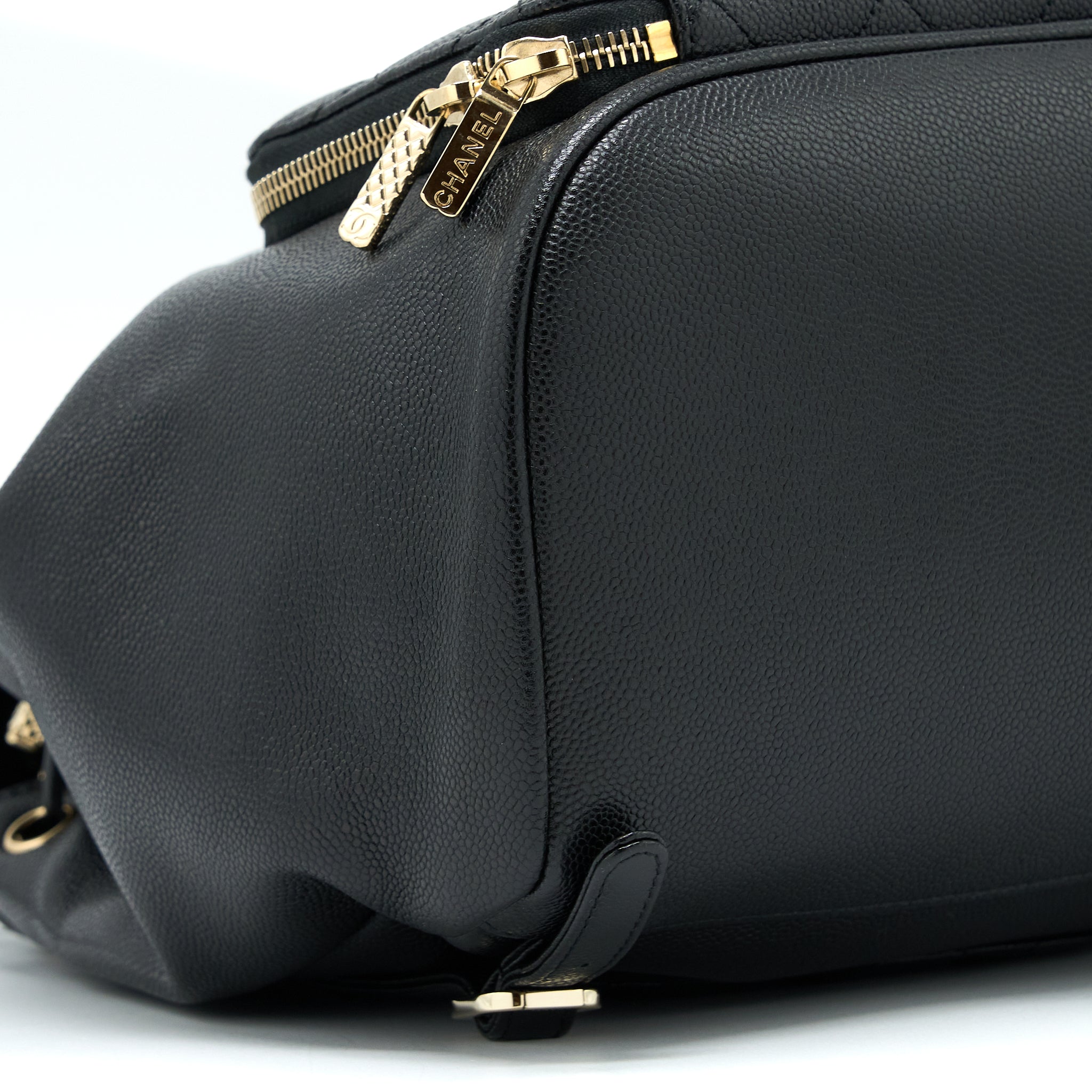CHANEL 22B AFFINITY BACKPACK CAVIAR BLACK LGHW (MICROCHIP)
