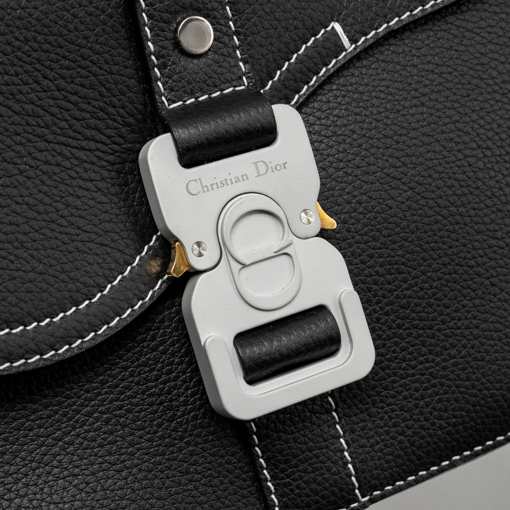 DIOR MEDIUM SADDLE FLAP MESSENGER BAG GRAINED CALFSKIN BLACK GHW