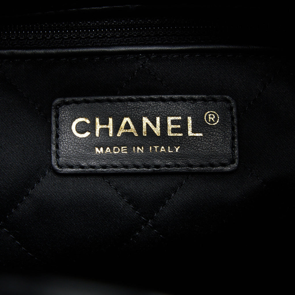 CHANEL 22 BACKPACK SHINY CALFSKIN BLACK BRUSHED GHW (MICROCHIP)