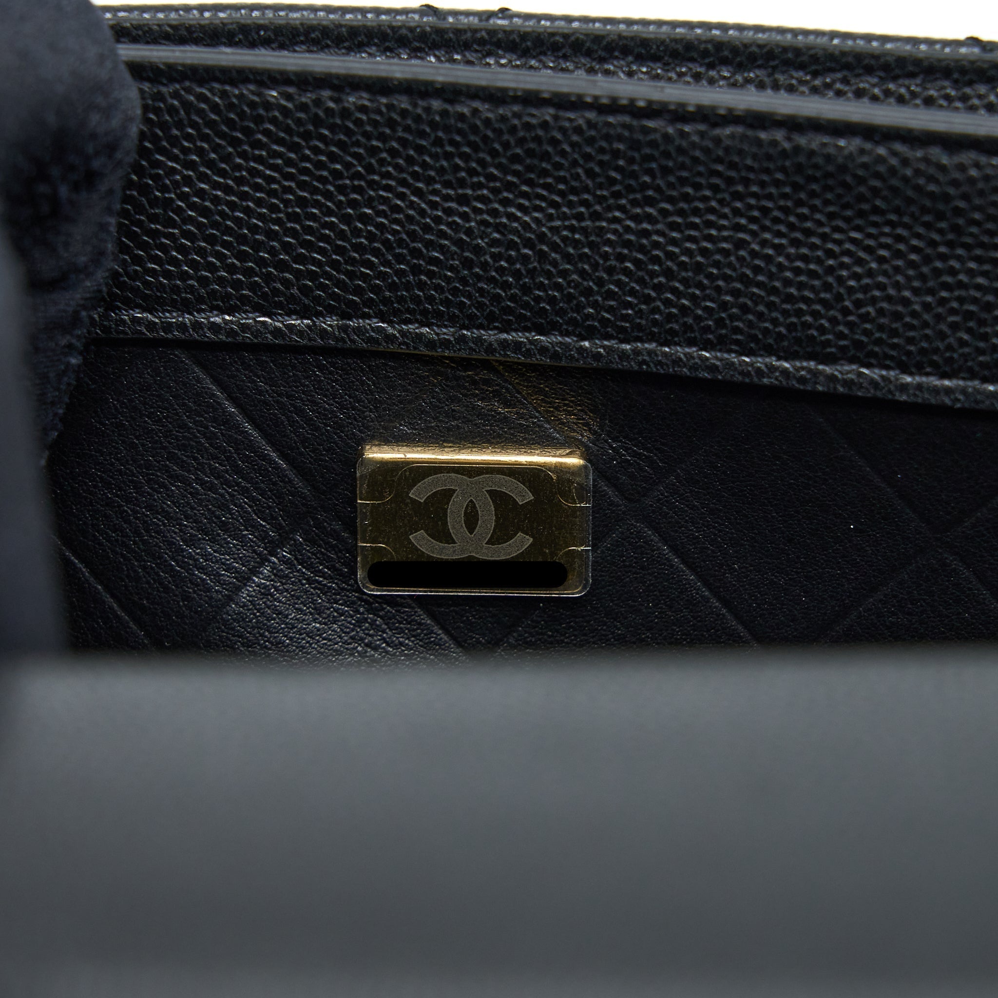 CHANEL 22B ROUND MESSENGER BAG GRAINED CALFSKIN BLACK BRUSHED GHW (MICROCHIP)