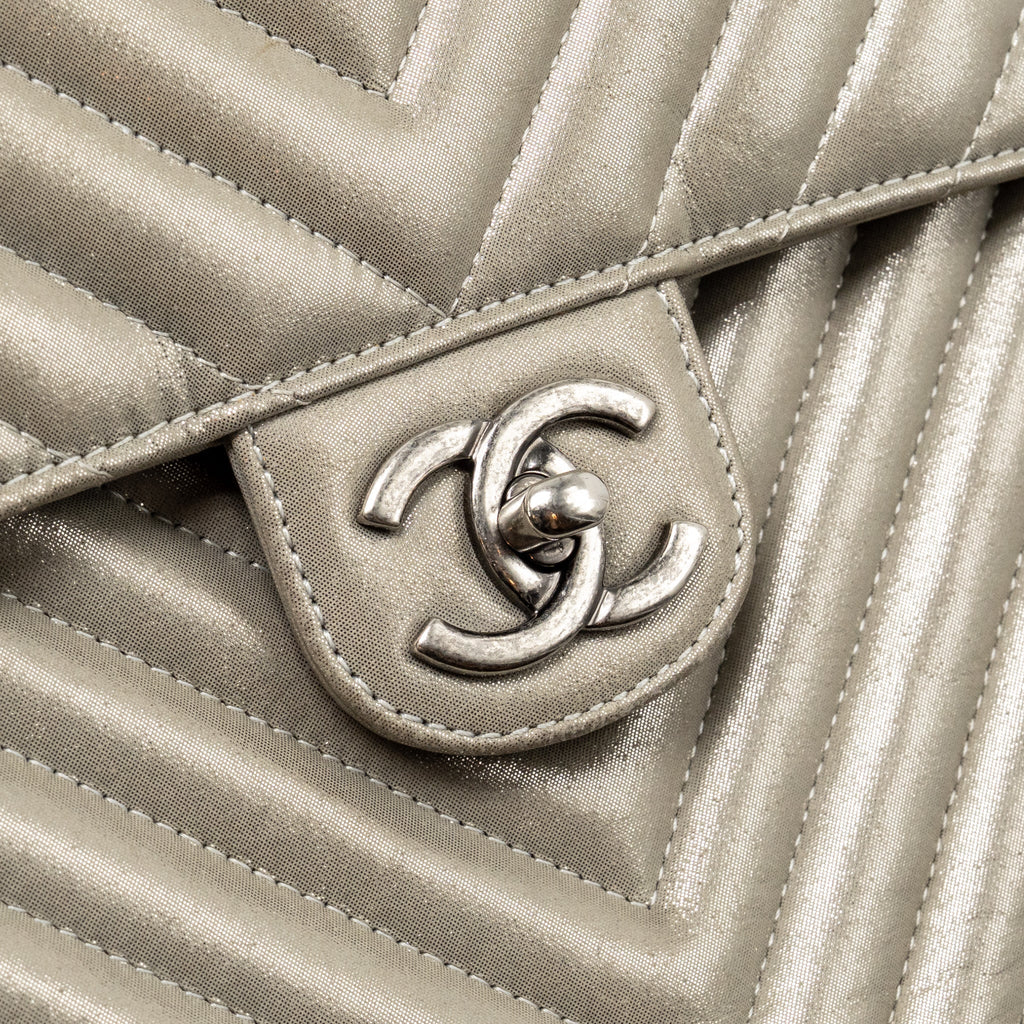 CHANEL SMALL URBAN SPIRIT BACKPACK CHEVRON CALFSKIN IRIDESCENT LIGHT GREY RUTHENIUM HARDWARE