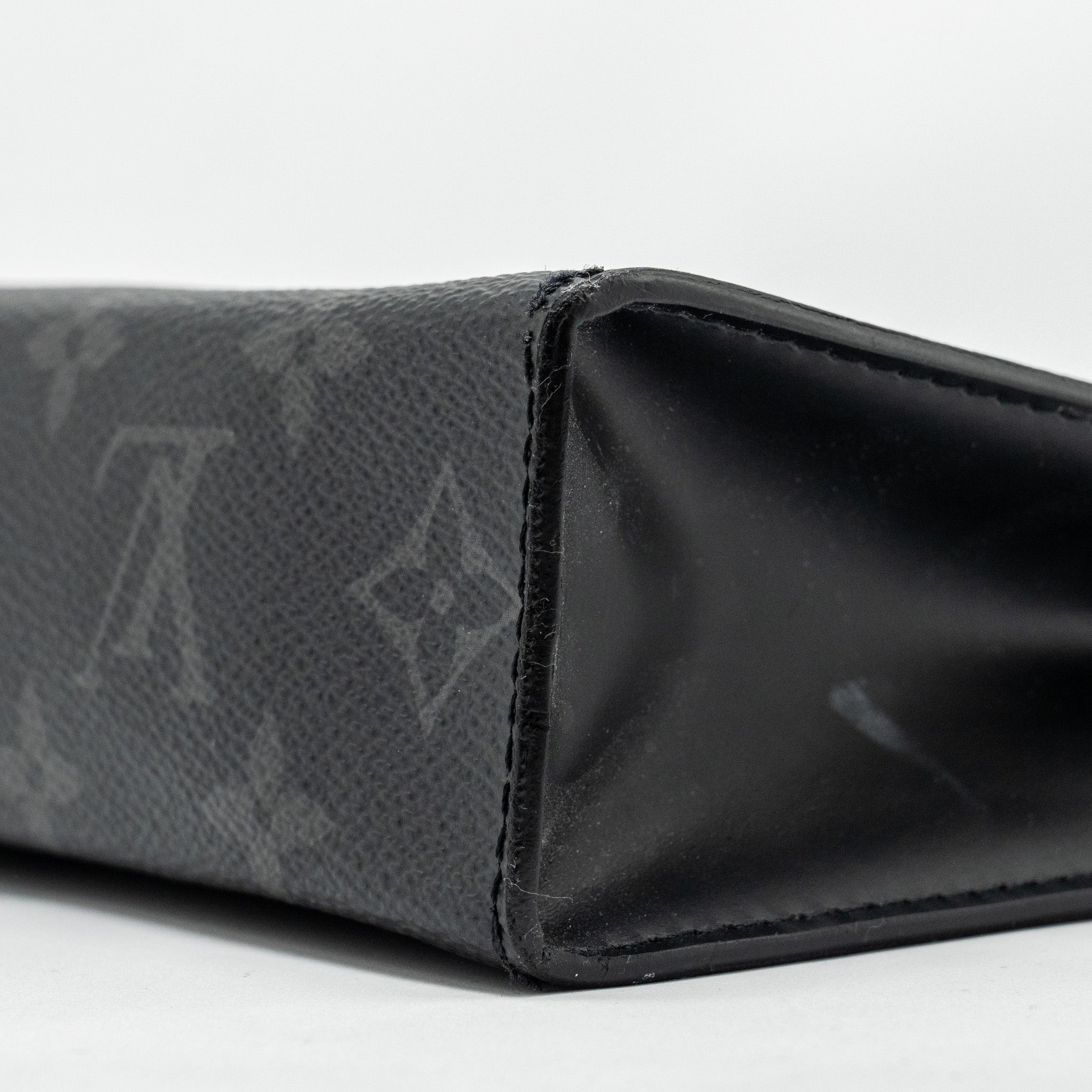 LOUIS VUITTON POCHETTE VOYAGE MONOGRAM CANVAS BLACK SHW
