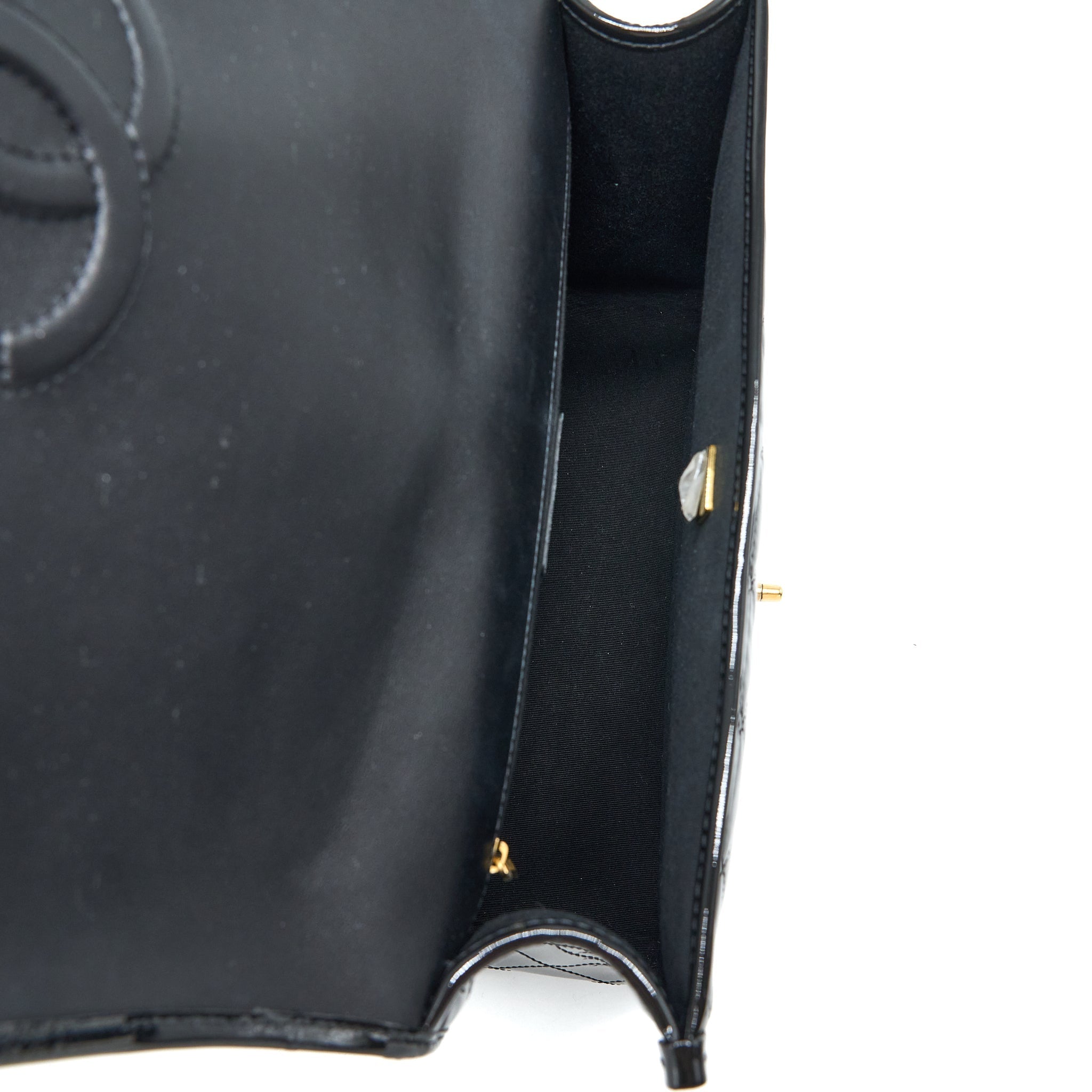 CHANEL 22K LARGE BACKPACK PATENT BLACK BRUSHED GHW (MICROCHIP)