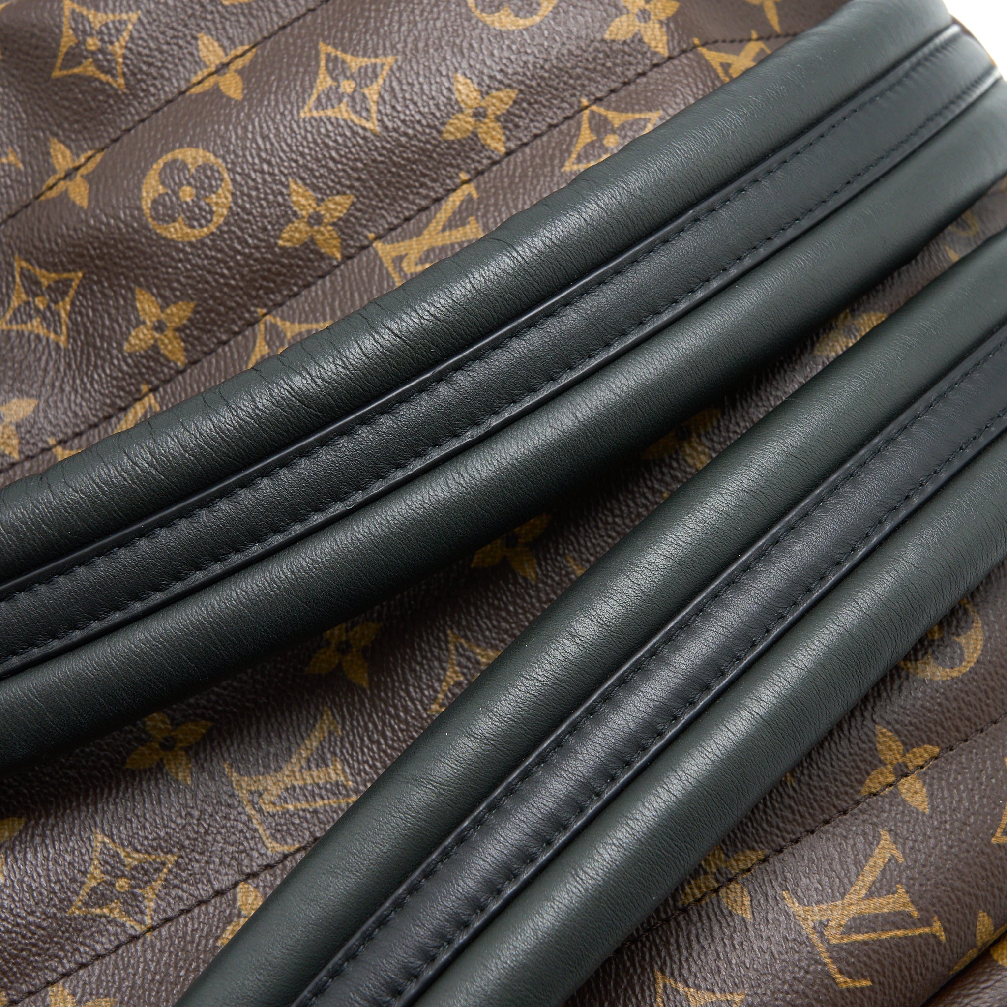 LOUIS VUITTON PALM SPRING BACKPACK MM MONOGRAM CANVAS GHW