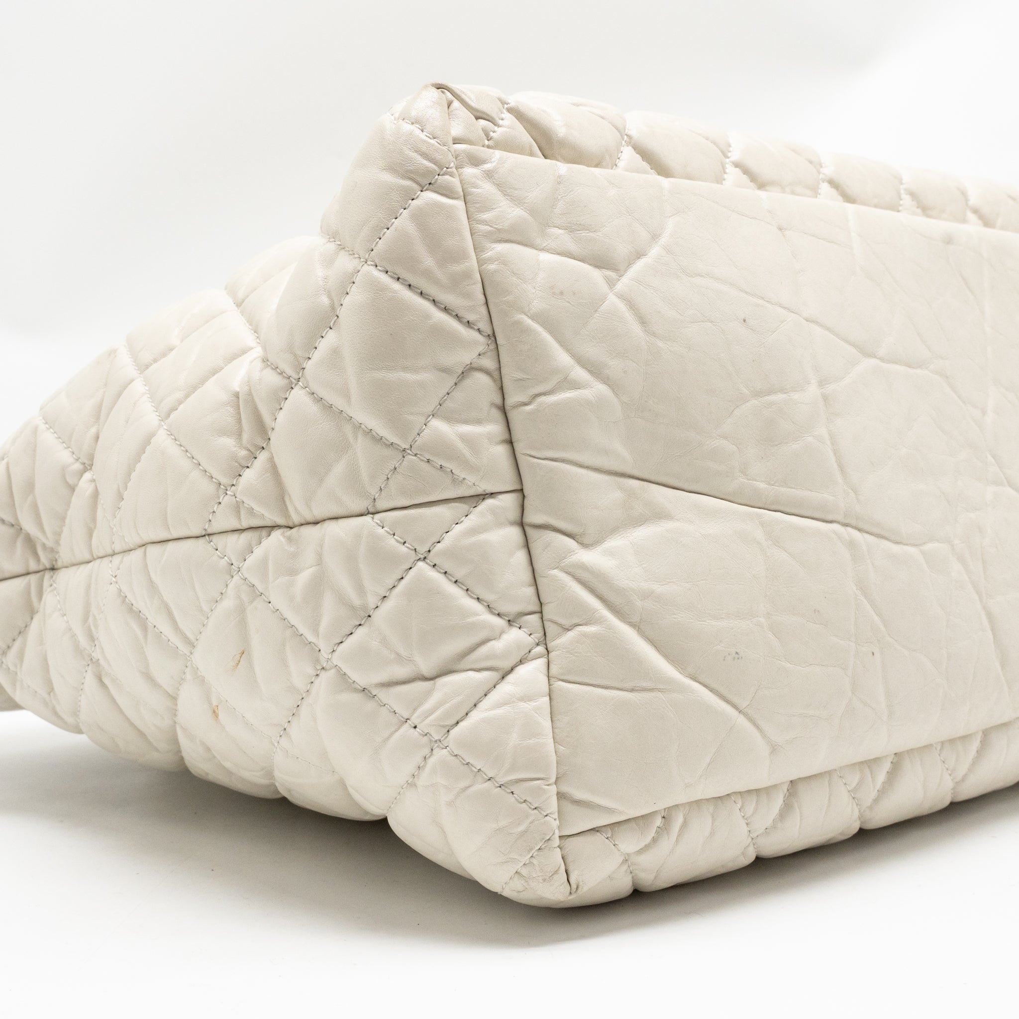 CHANEL COCOON TRAVEL TOTE BAG CALFSKIN WHITE SHW
