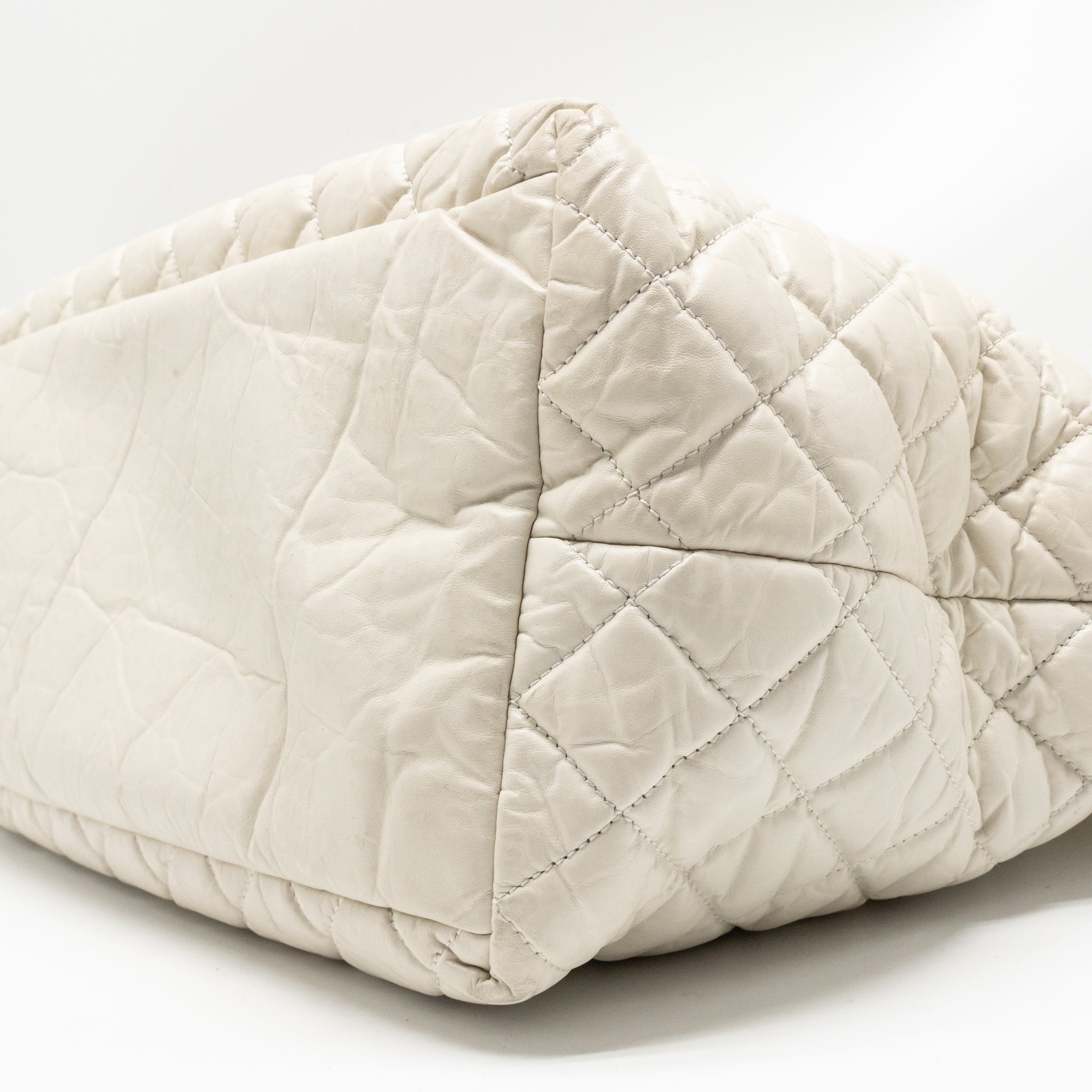CHANEL COCOON TRAVEL TOTE BAG CALFSKIN WHITE SHW