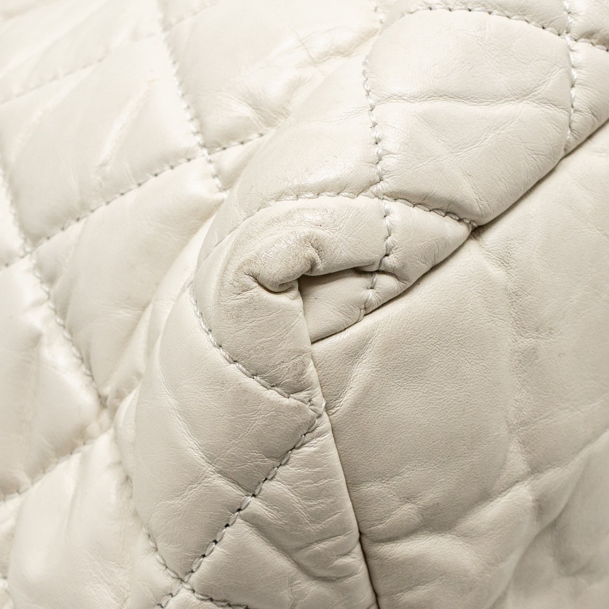 CHANEL COCOON TRAVEL TOTE BAG CALFSKIN WHITE SHW