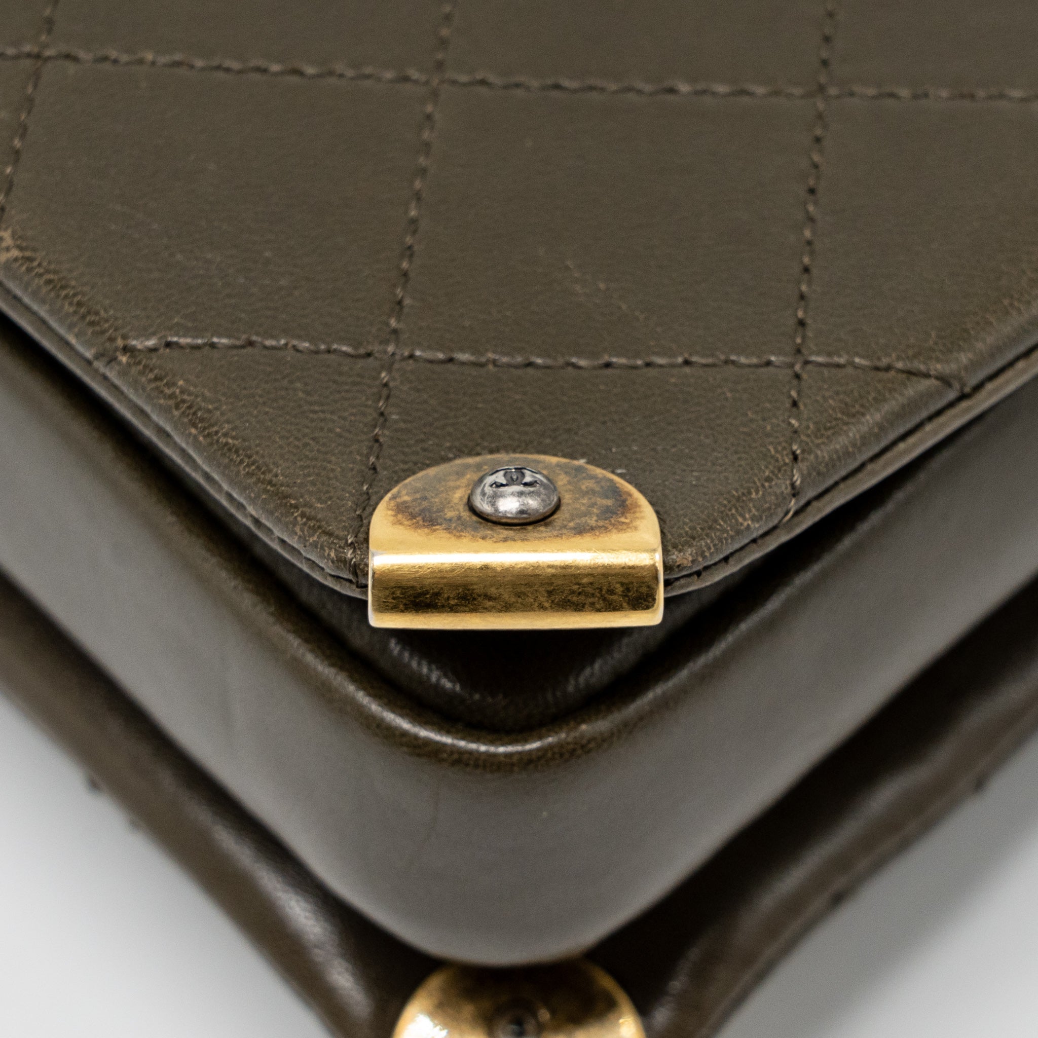 CHANEL QUILTED MESSENGER FLAP BAG LAMBSKIN OLIVE GREEN MULTICOLOUR HARDWARE