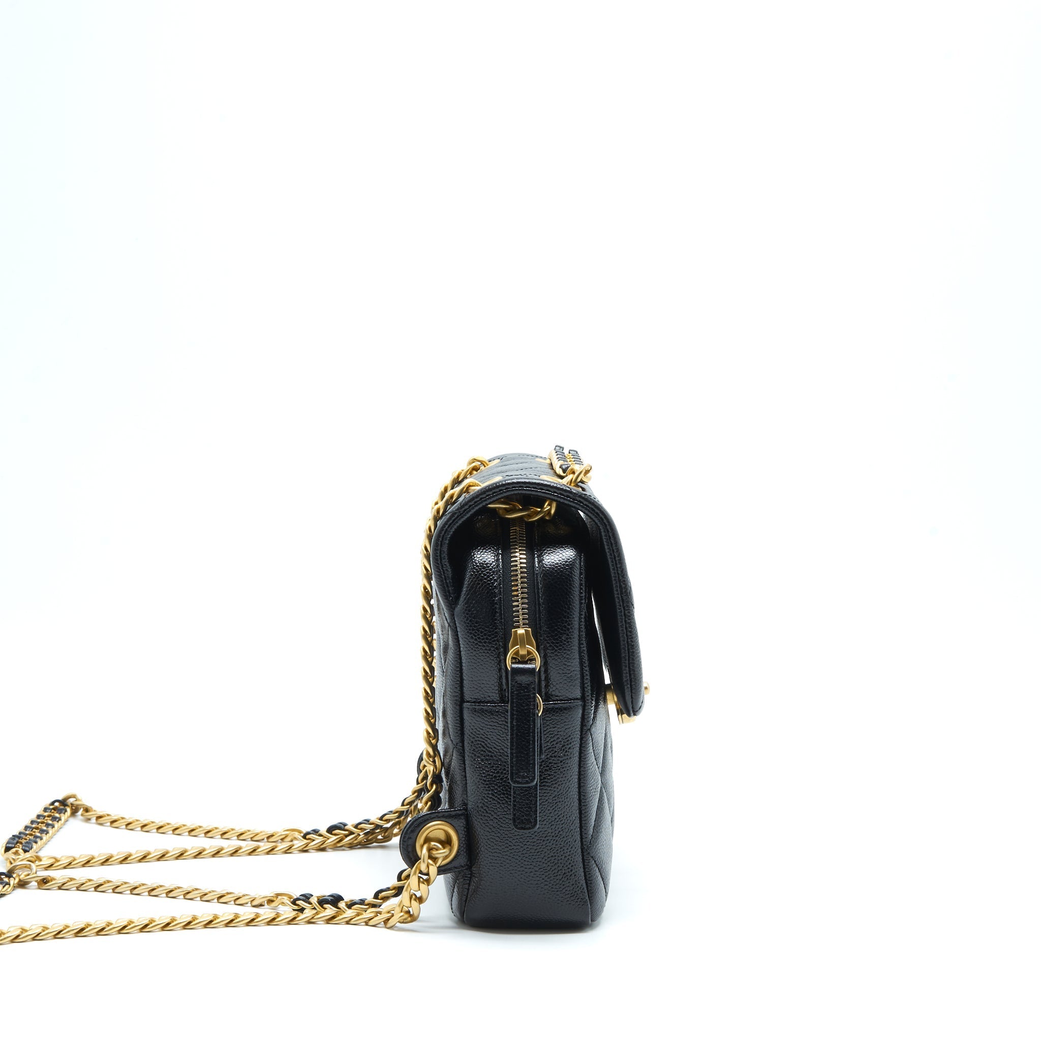 CHANEL 22P FLAP BACKPACK CAVIAR BLACK GHW