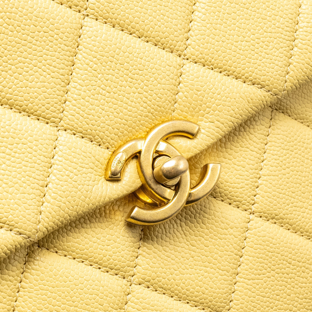 CHANEL 22P QUILTED FLAP BACKPACK CAVIAR LIGHT YELLOW GHW (MICROCHIP)