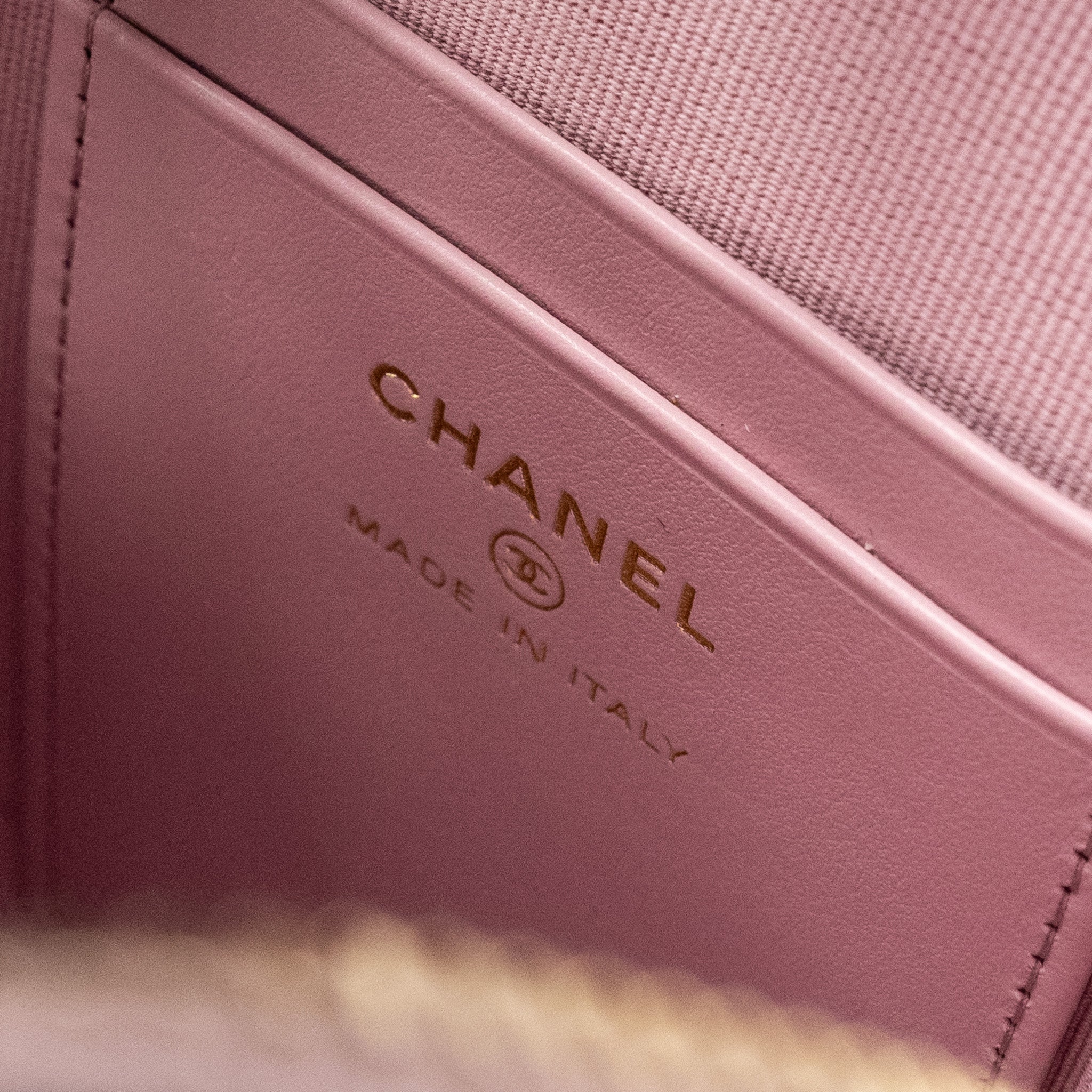 CHANEL 24P CLASSIC MINI BACKPACK SHINY GRAINED CALFSKIN LIGHT PURPLE LGHW (MICROCHIP)