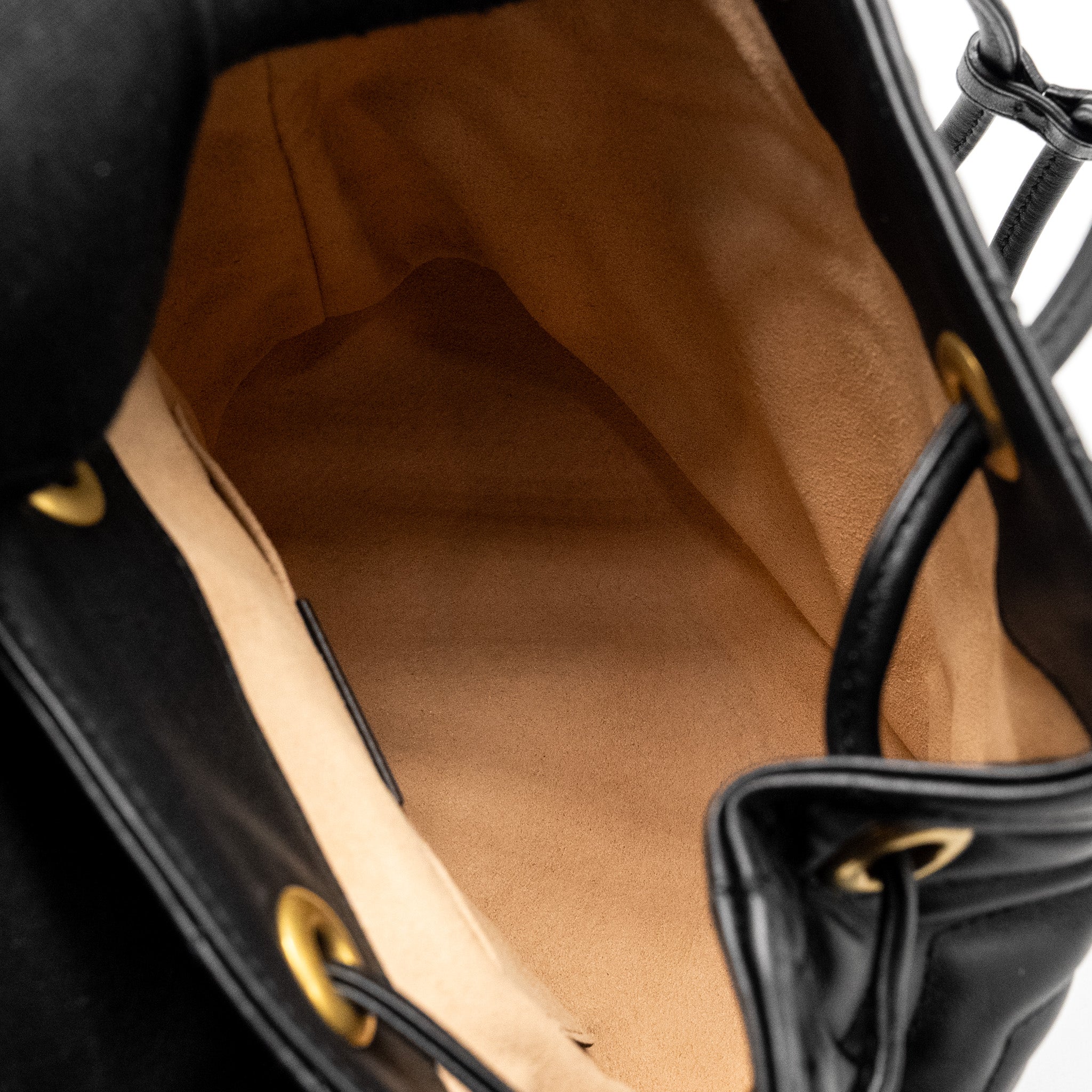 GUCCI GG MARMONT BACKPACK CALFSKIN BLACK GHW