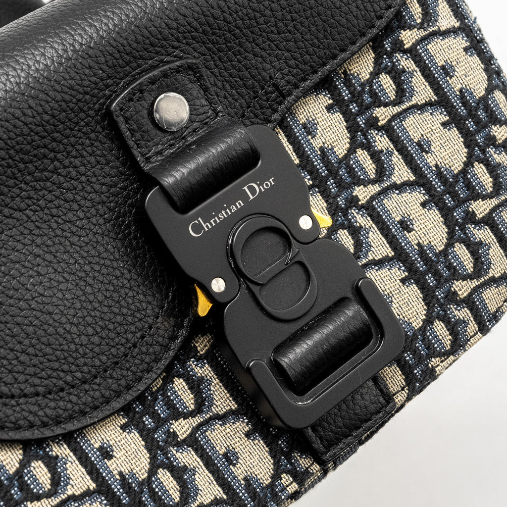 DIOR HOMME MINI SADDLE MESSENGER BAG WITH FLAP OBLIQUE JACQUARD/GRAINED CALFSKIN MULTICOLOUR HARDWARE