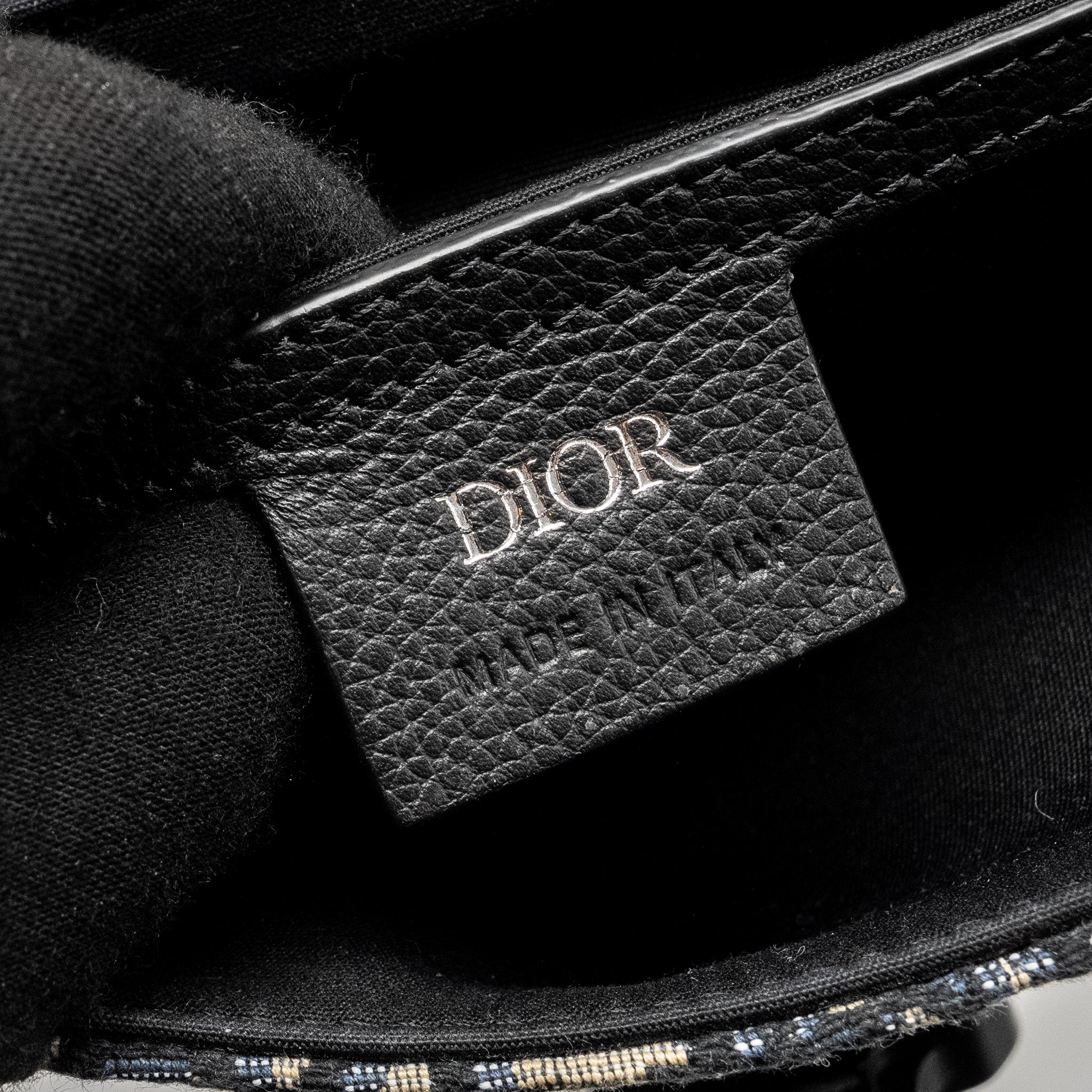 DIOR HOMME MINI SADDLE MESSENGER BAG WITH FLAP OBLIQUE JACQUARD/GRAINED CALFSKIN MULTICOLOUR HARDWARE
