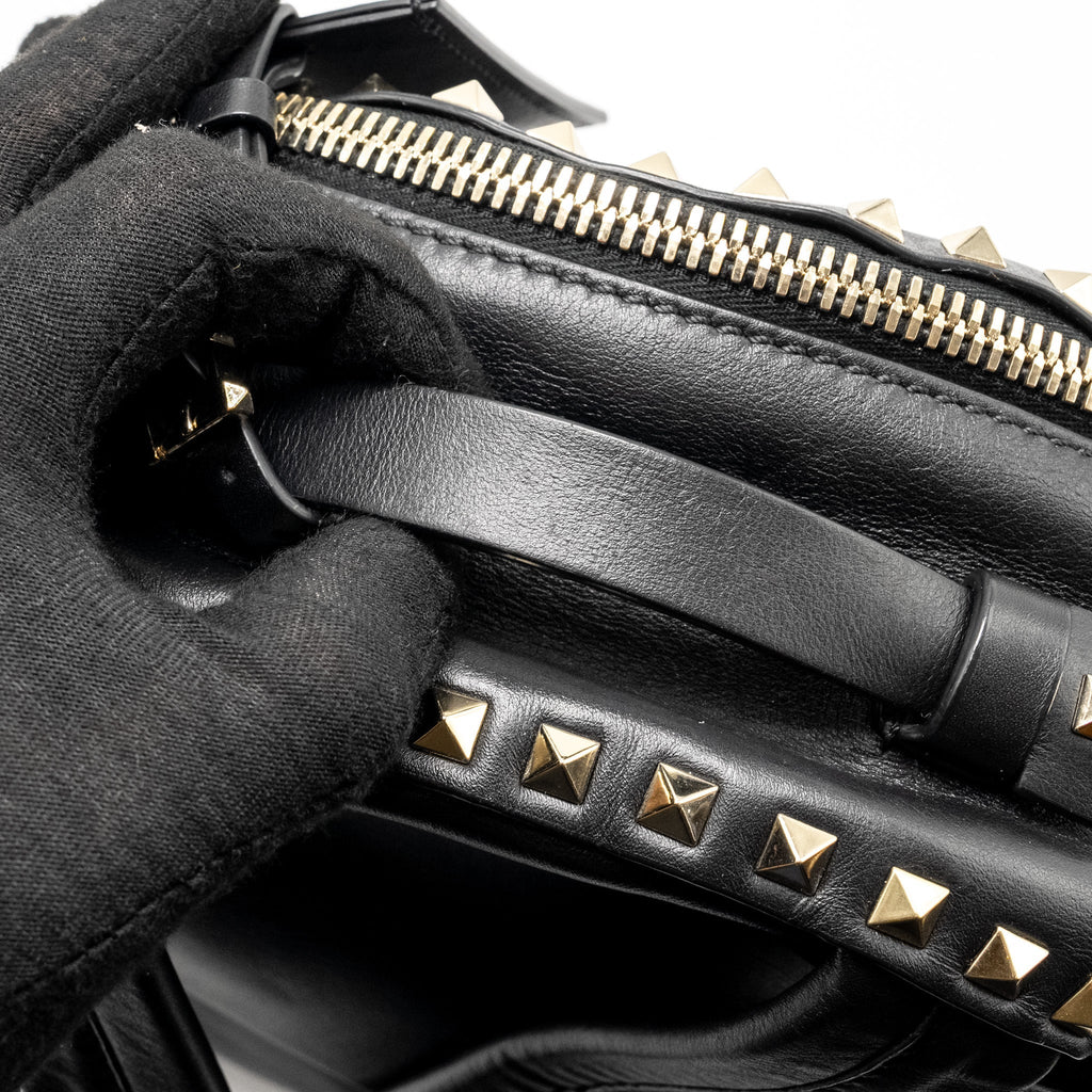 VALENTINO ROCKSTUD BACKPACK LEATHER BLACK GHW