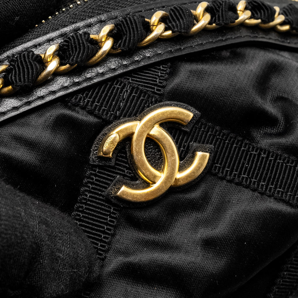 CHANEL 22P TRAVEL POUCH WITH SLEEP MASK NYLON BLACK GHW